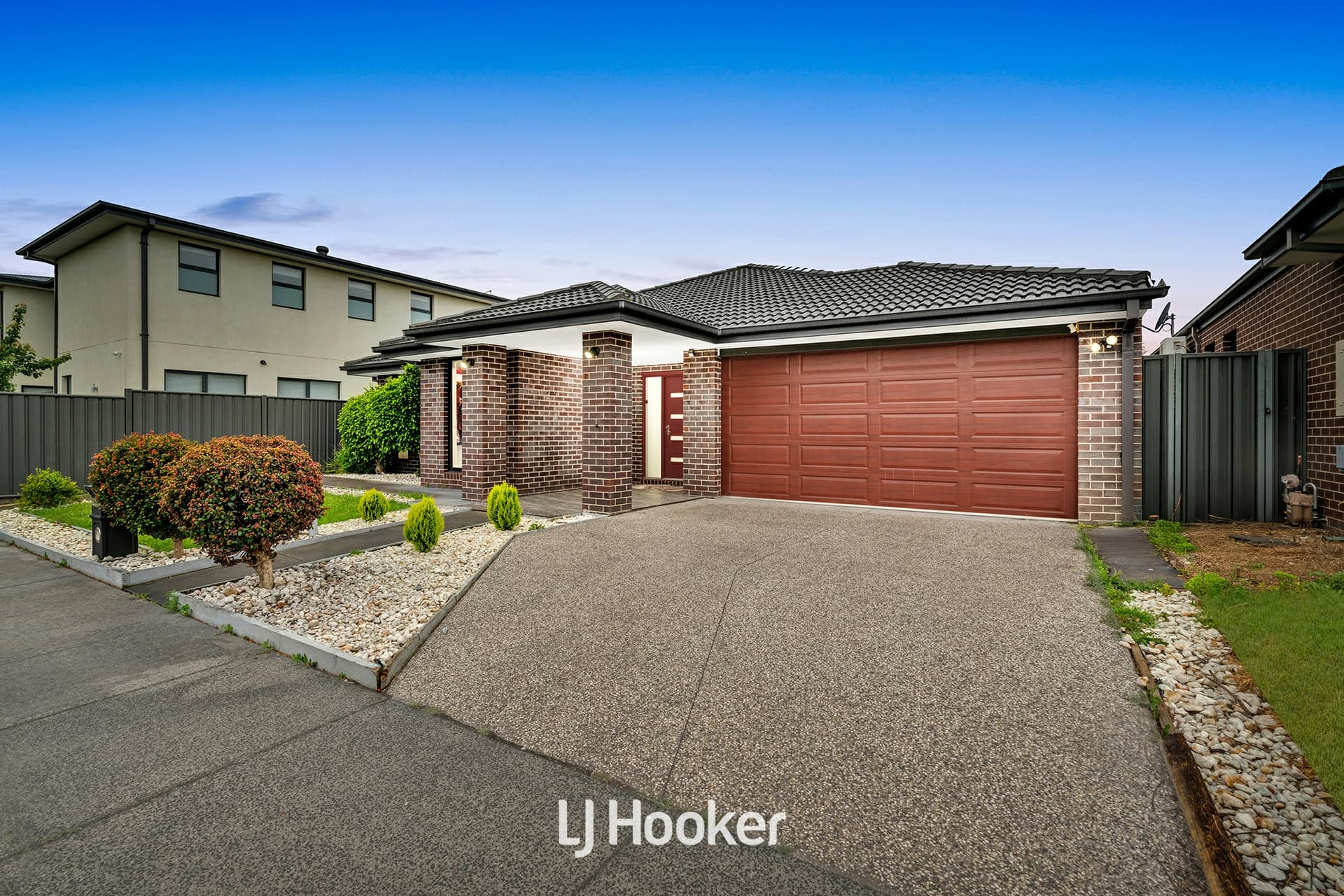 14 Peregrine Street, Cranbourne North, Cranbourne North - Thumbnail 3