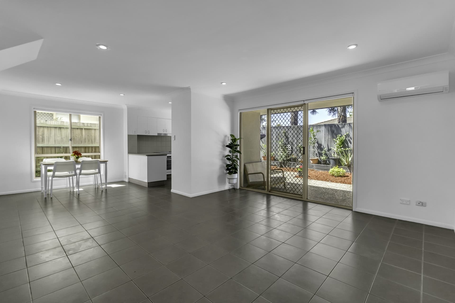 10/202-206 Fryar Road, Eagleby, Eagleby - Thumbnail 3