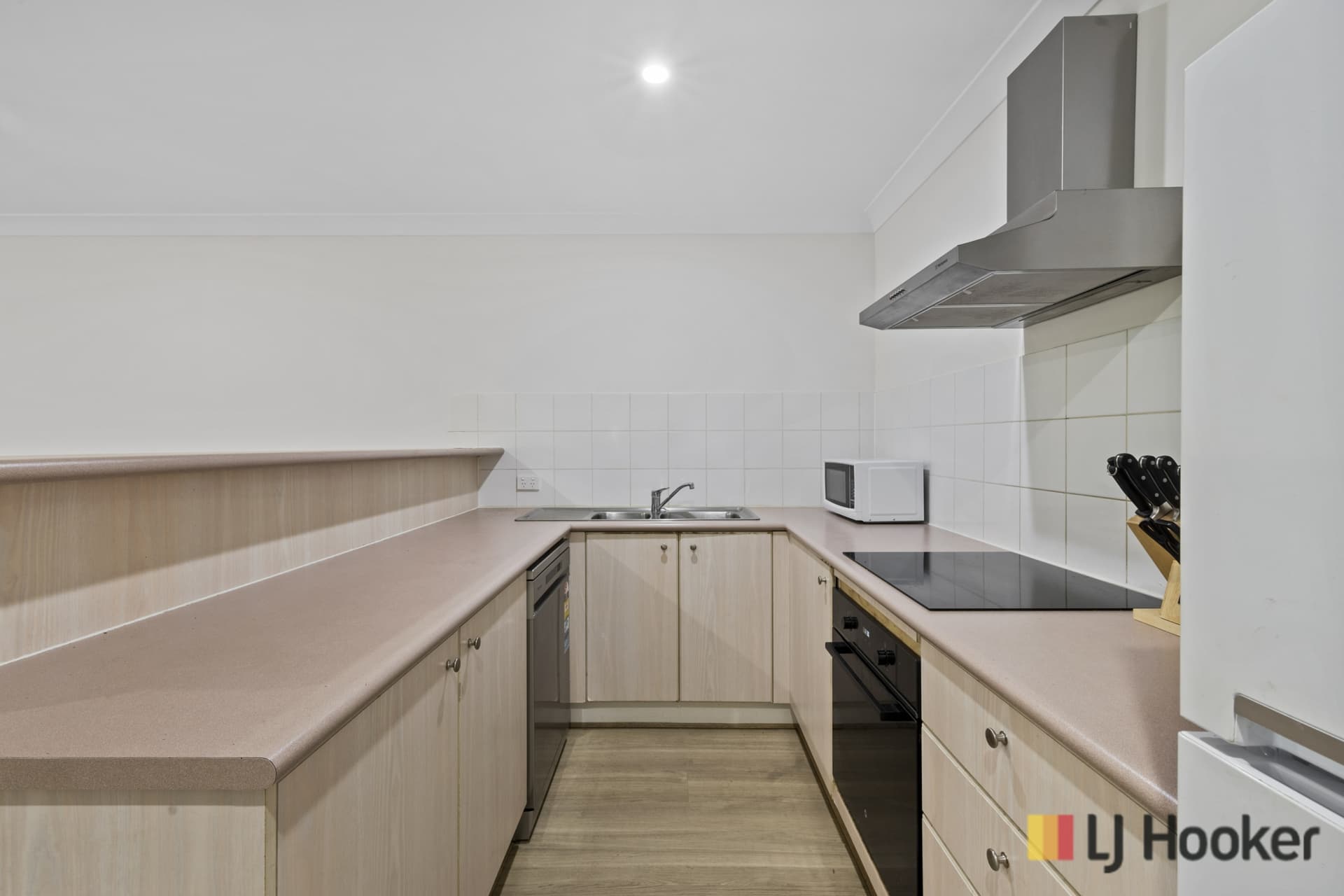 10A/12 Albermarle Place, Phillip, Phillip - Thumbnail 8