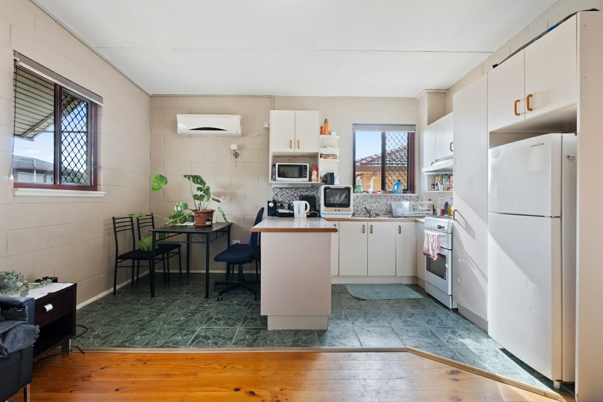 9/10 Arthur Street, Crestwood, Crestwood - Thumbnail 3