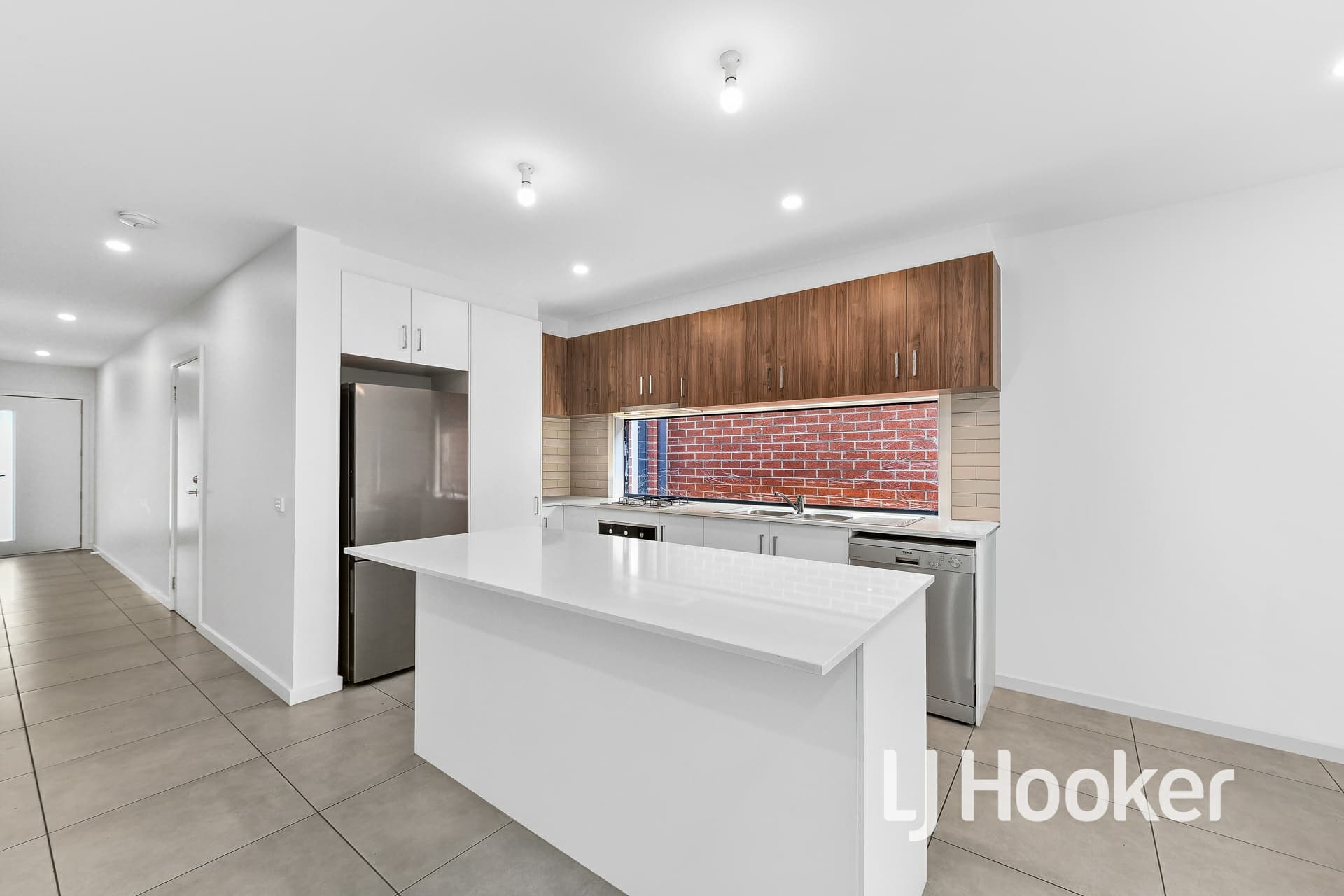 10B Tucker Street, Cranbourne, Cranbourne - Thumbnail 5