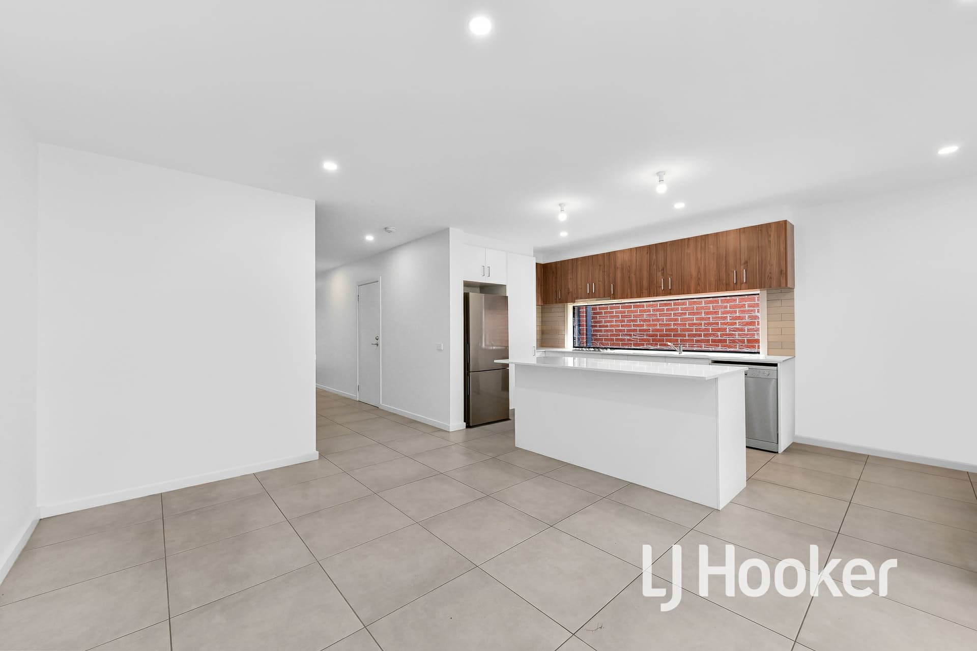 10B Tucker Street, Cranbourne, Cranbourne - Thumbnail 7