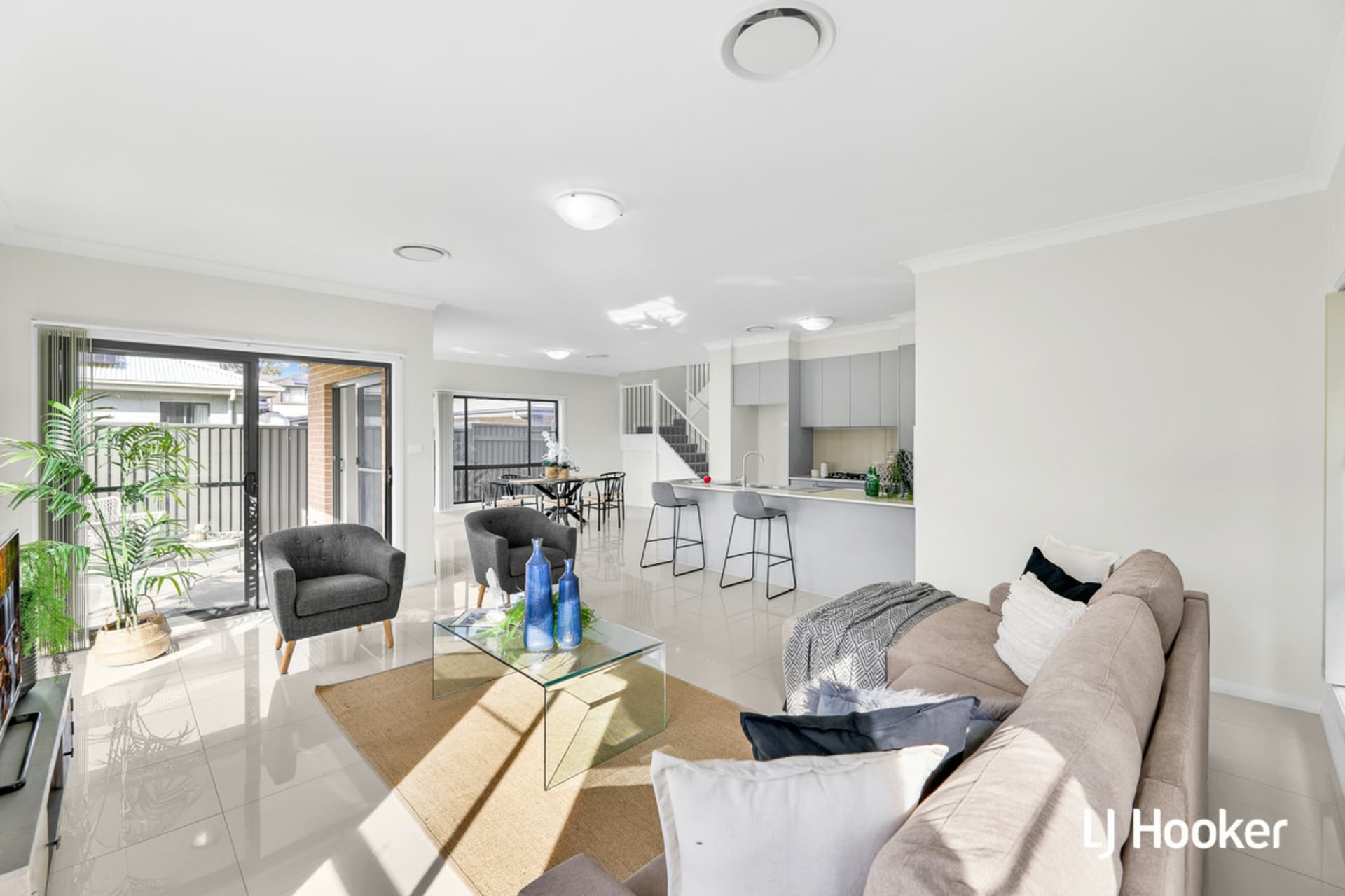 44 Minjary Crescent, North Kellyville, North Kellyville - Thumbnail 2
