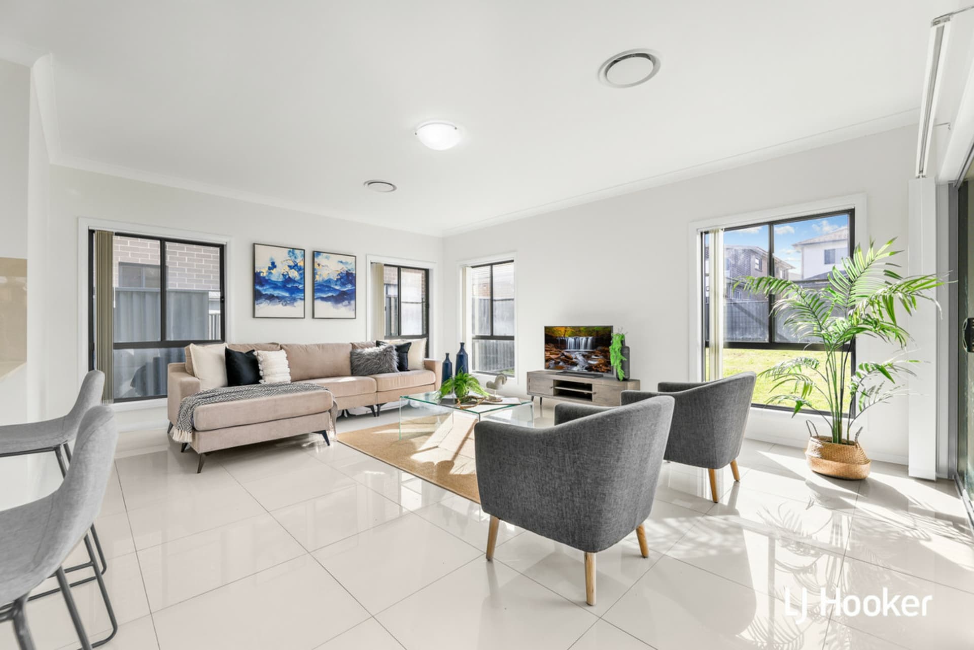 44 Minjary Crescent, North Kellyville, North Kellyville - Thumbnail 6