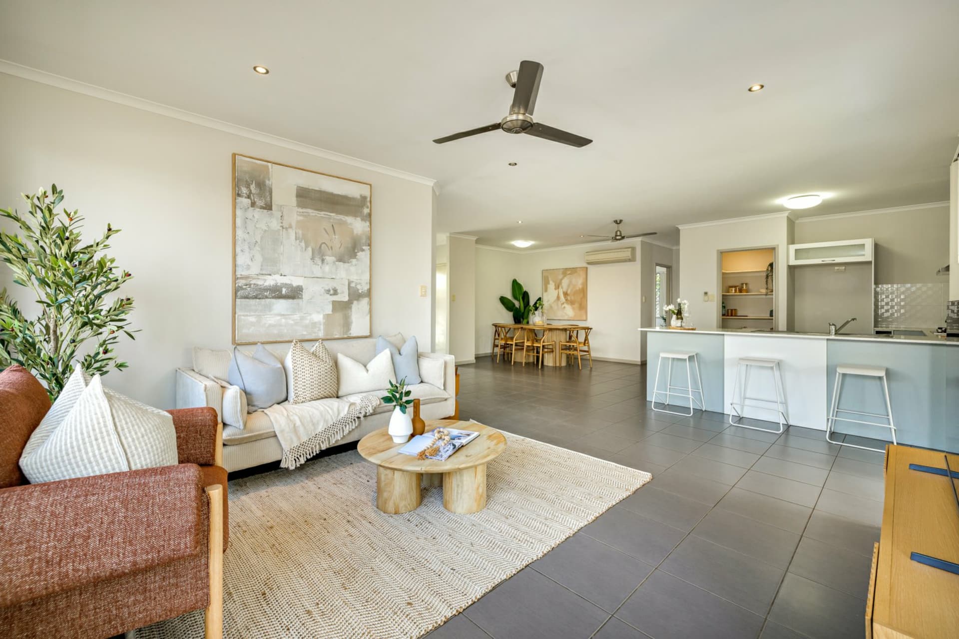 18 Archibald Street, Edmonton, Edmonton - Thumbnail 2