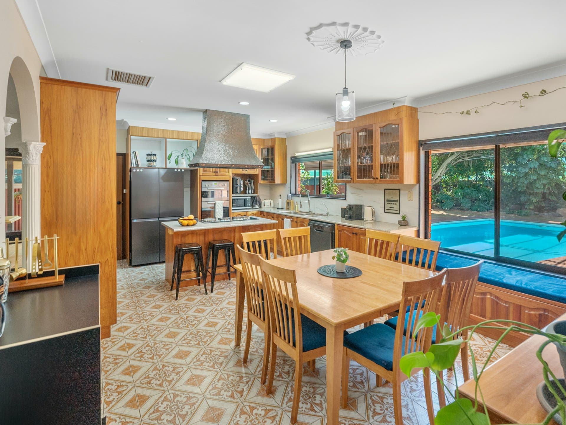 10 Burley Street, Griffith, Griffith - Thumbnail 2