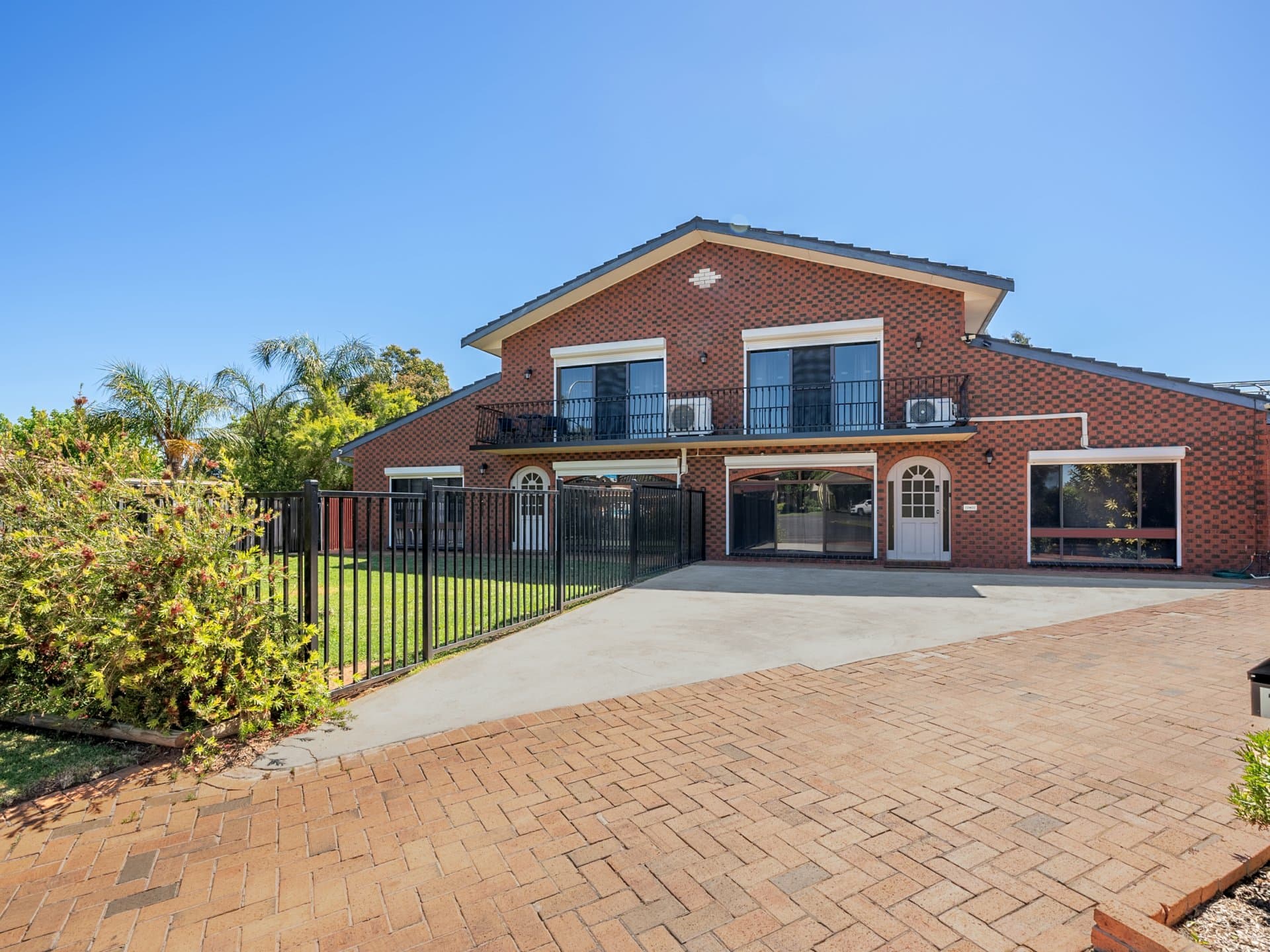 10 Burley Street, Griffith, Griffith - Thumbnail 3