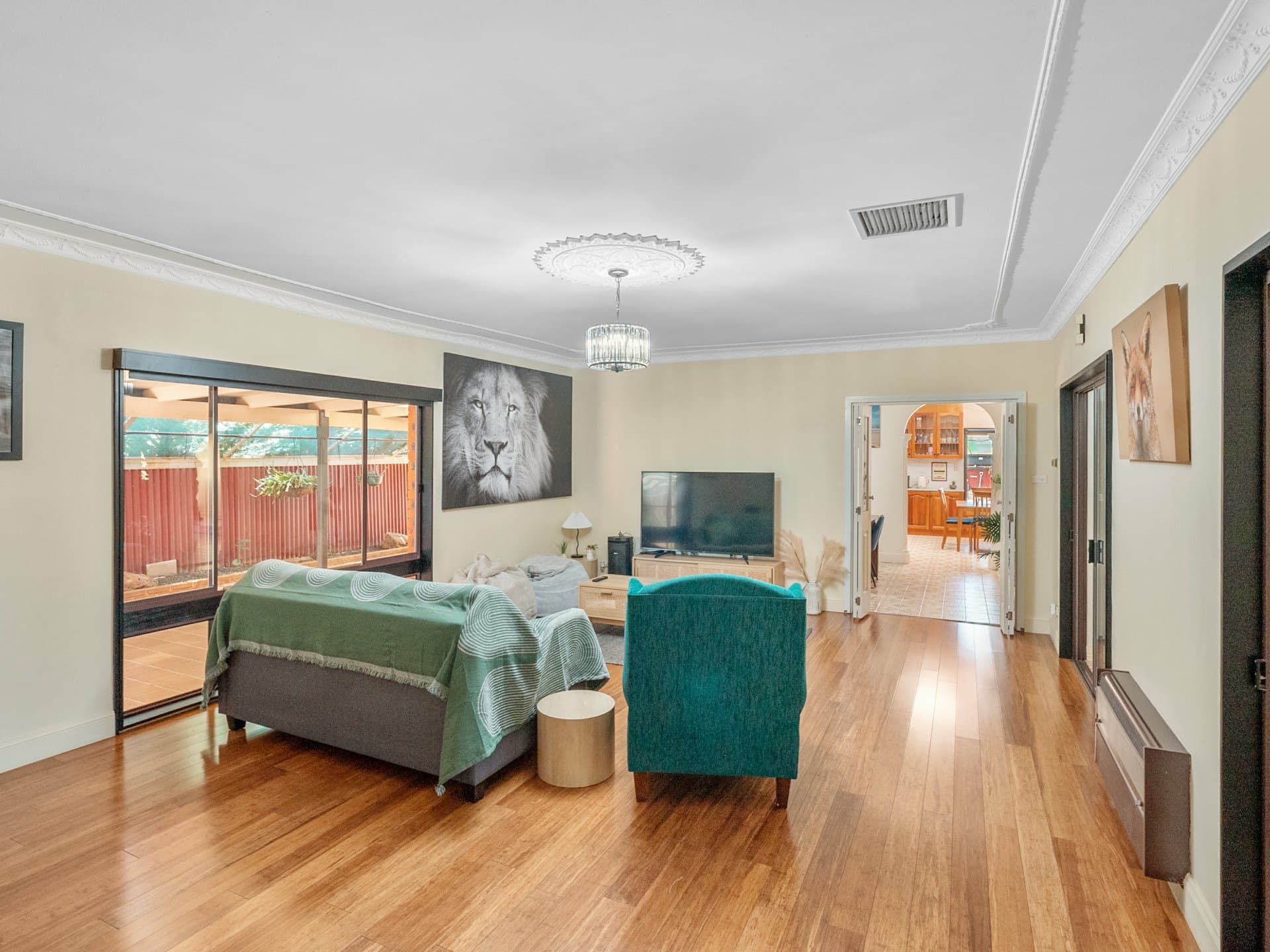 10 Burley Street, Griffith, Griffith - Thumbnail 5