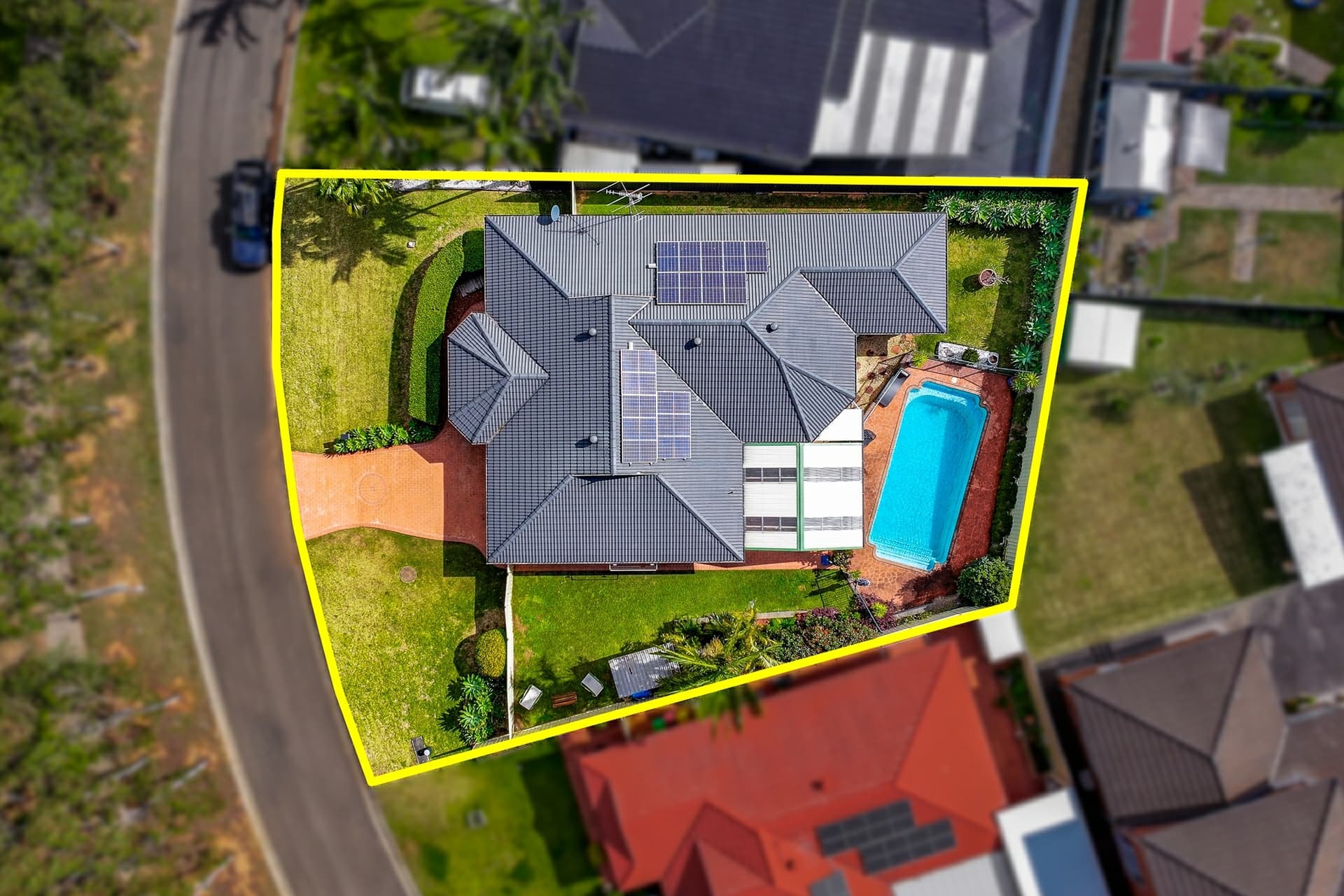 16 Stradbroke Avenue, Green Valley, Green Valley - Thumbnail 3