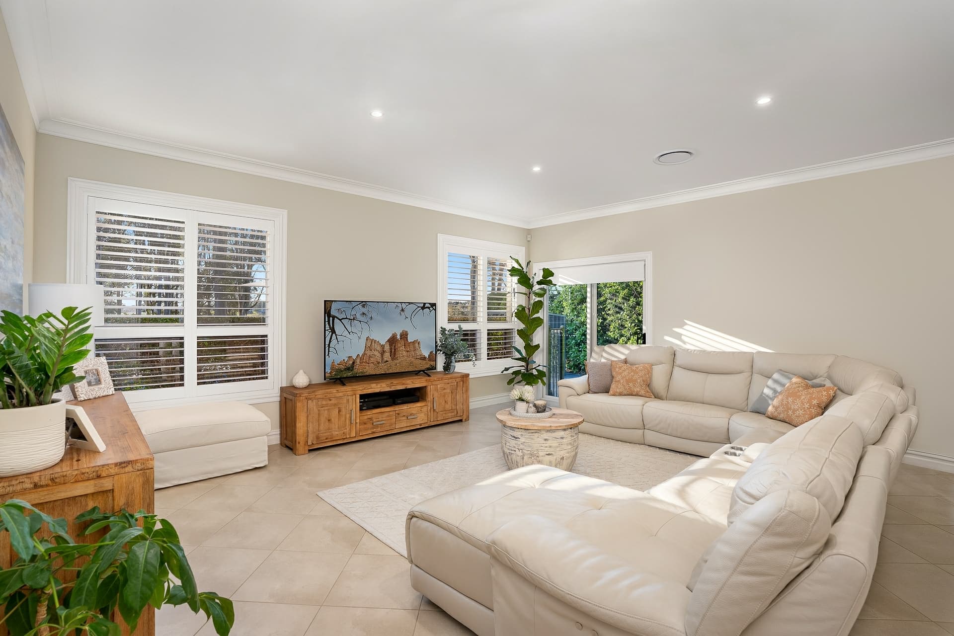 65 Sunnyside Drive, Ellis Lane, Ellis Lane - Thumbnail 5