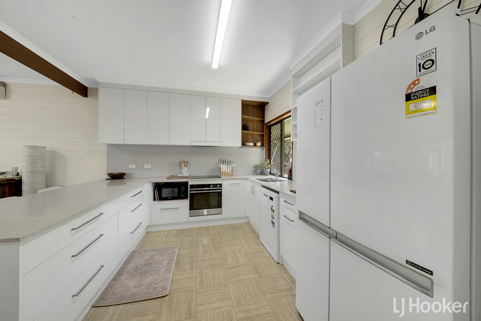 18 Watson Close, South Gladstone, South Gladstone - Thumbnail 5