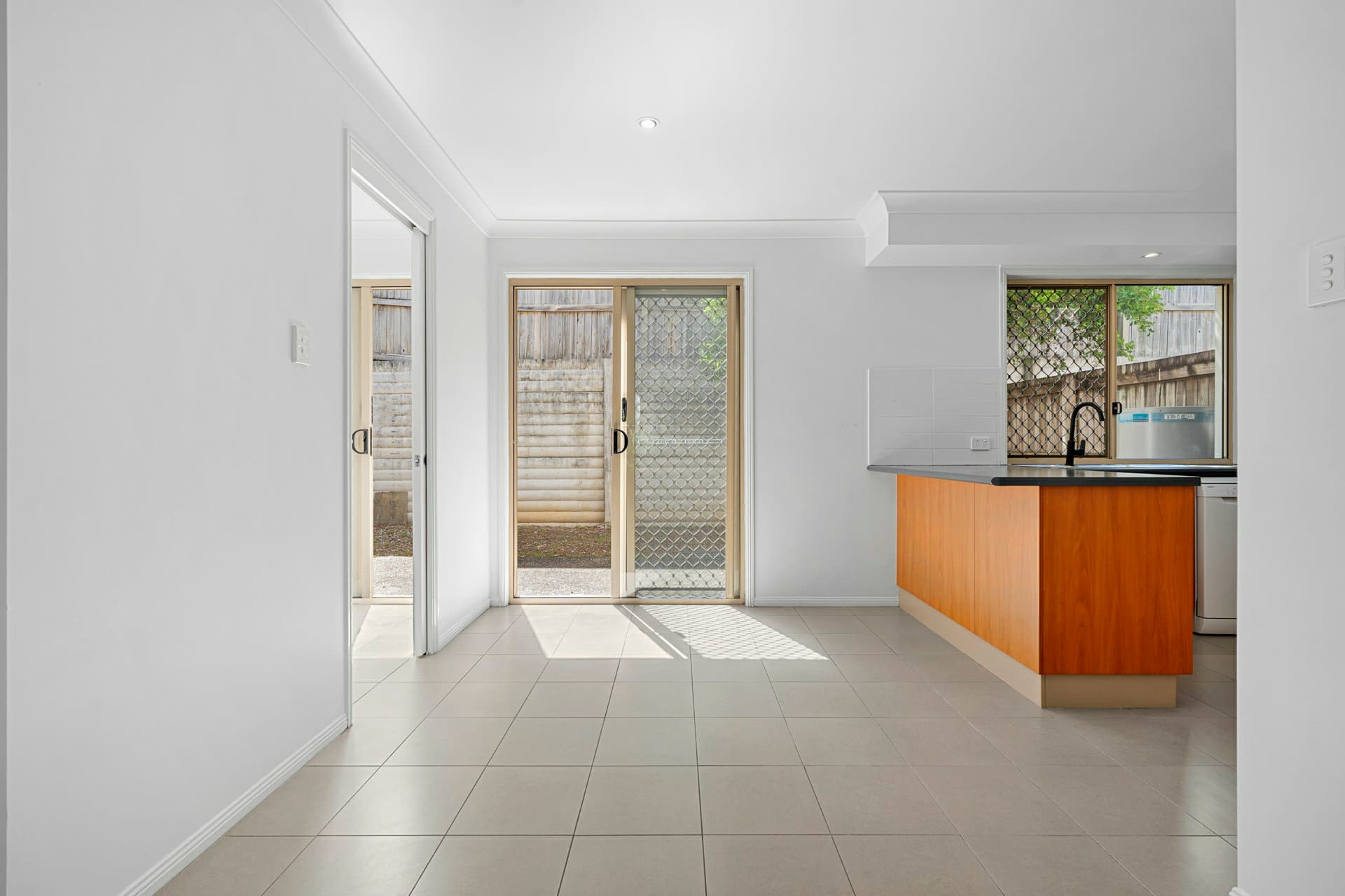 3/18 Mornington Court, Calamvale, Calamvale - Thumbnail 3