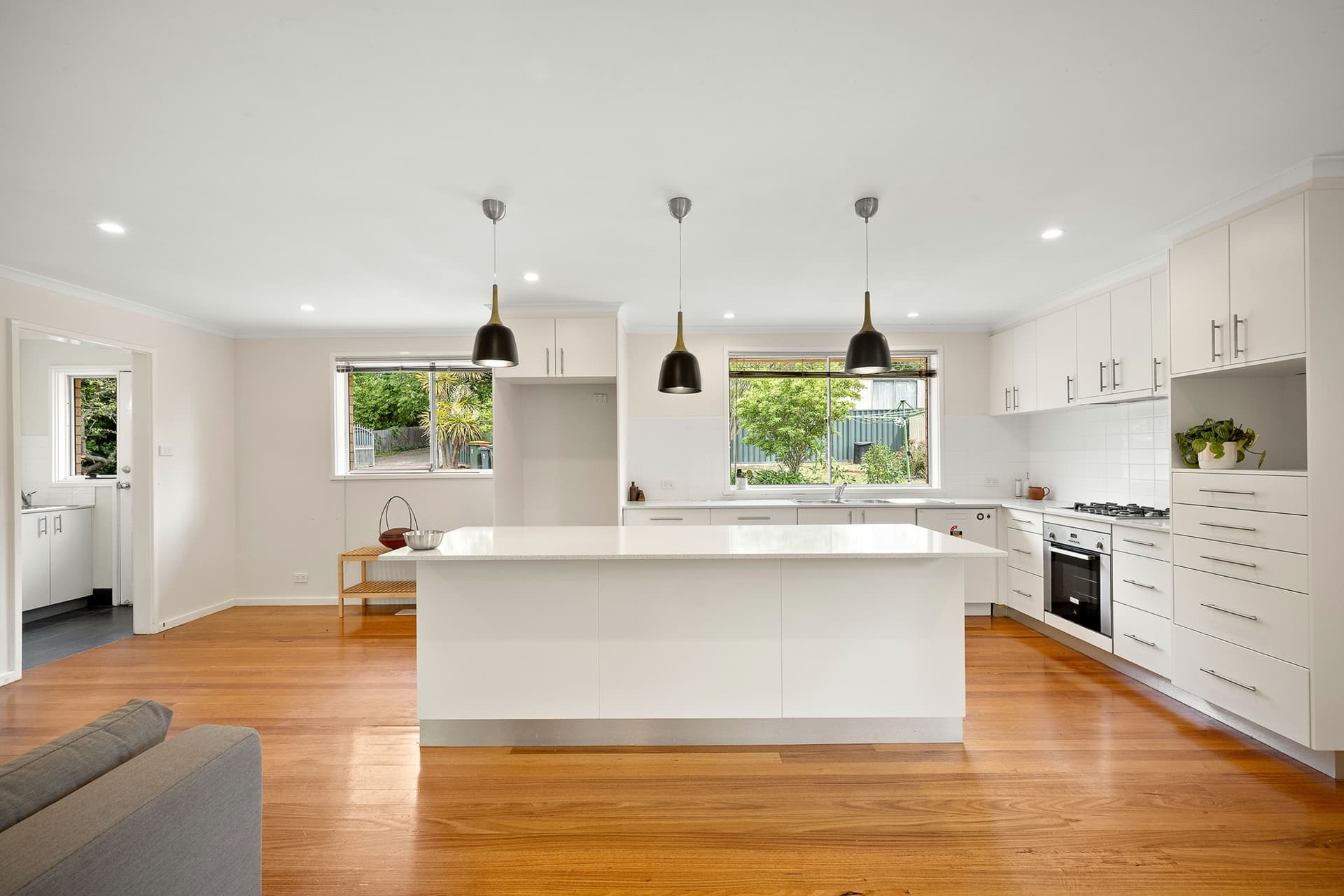 192 Kingsford Smith Drive, Spence, Spence - Thumbnail 2