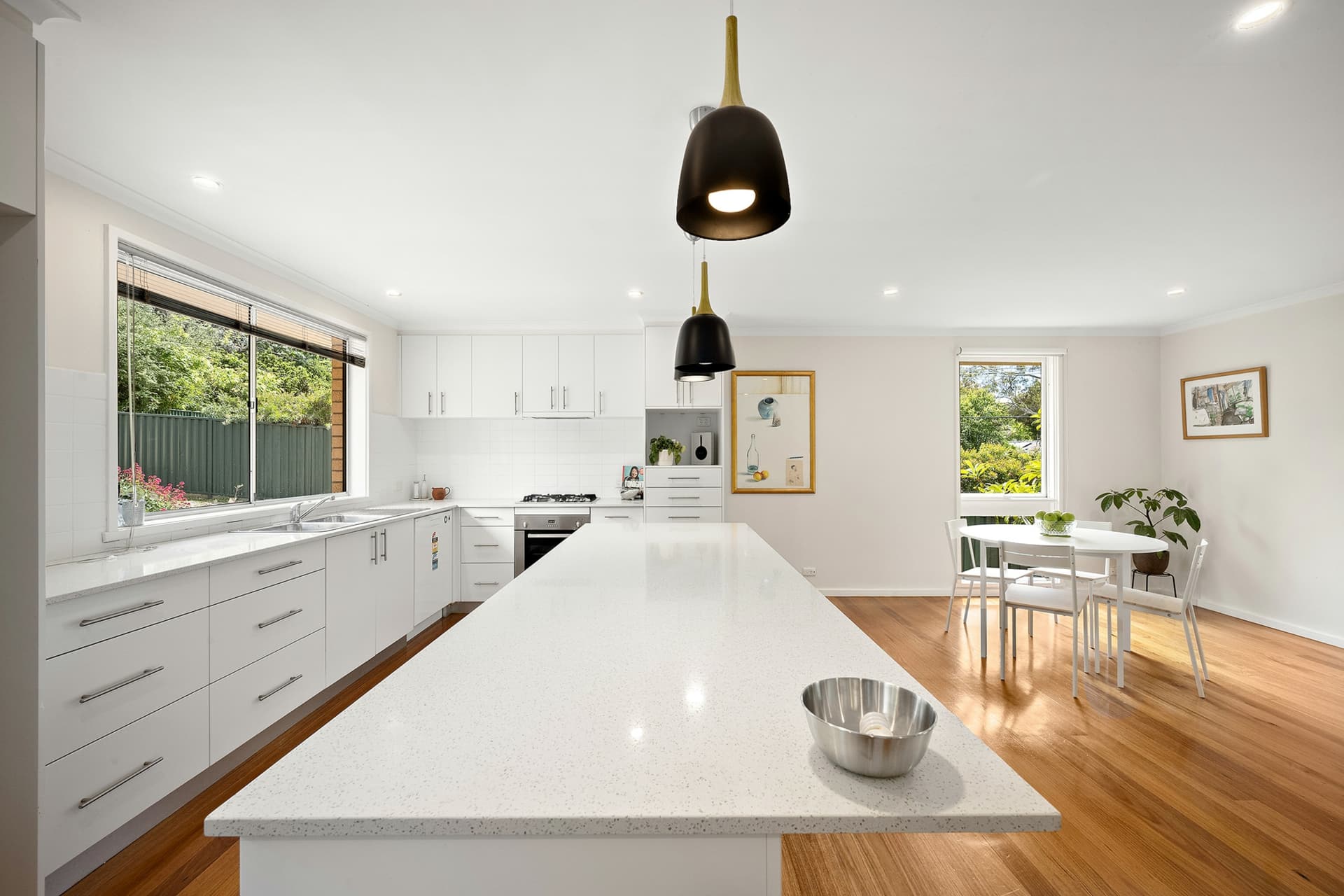 192 Kingsford Smith Drive, Spence, Spence - Thumbnail 3
