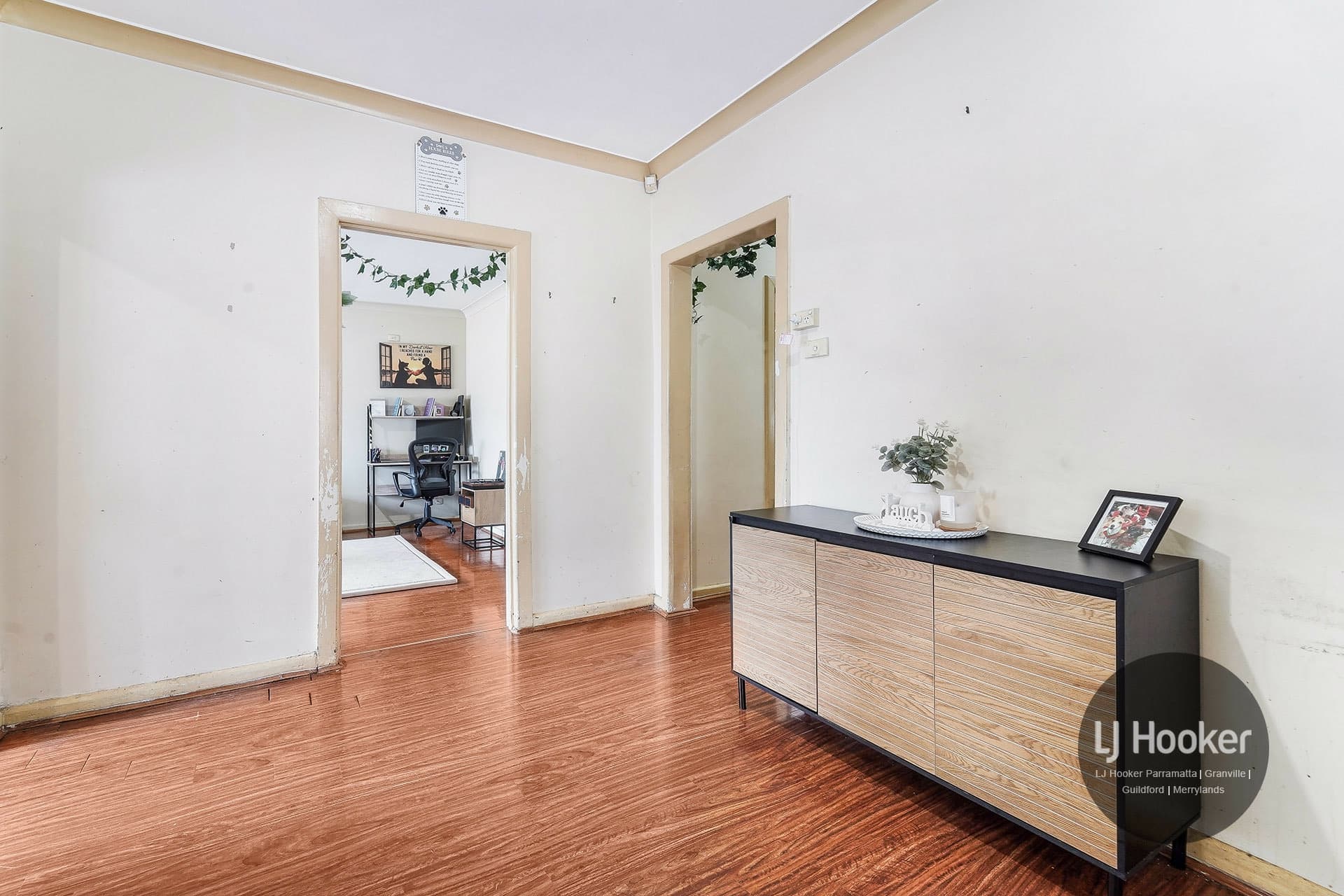 8 Acland Street, Guildford, Guildford - Thumbnail 4