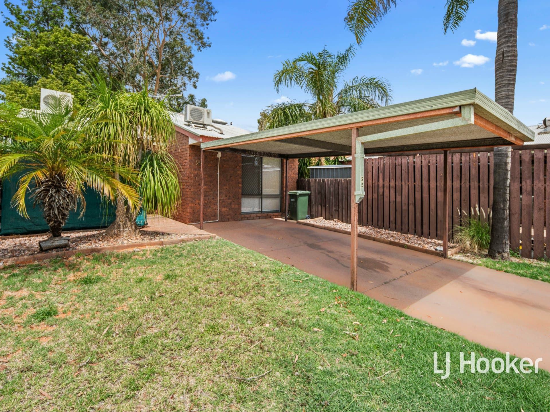 25/2 Barrett Drive, Desert Springs, Desert Springs - Thumbnail 2