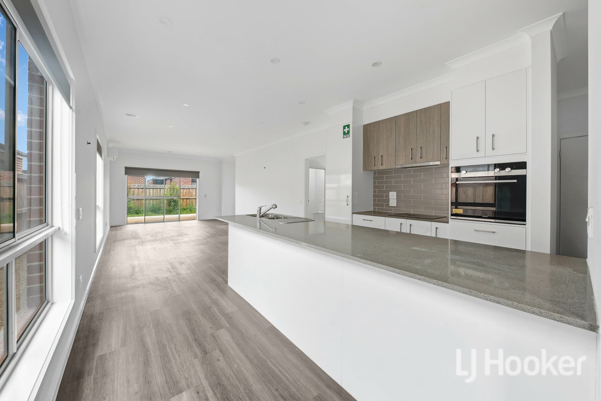 17 Babina Avenue, Melton South, Melton South - Thumbnail 6