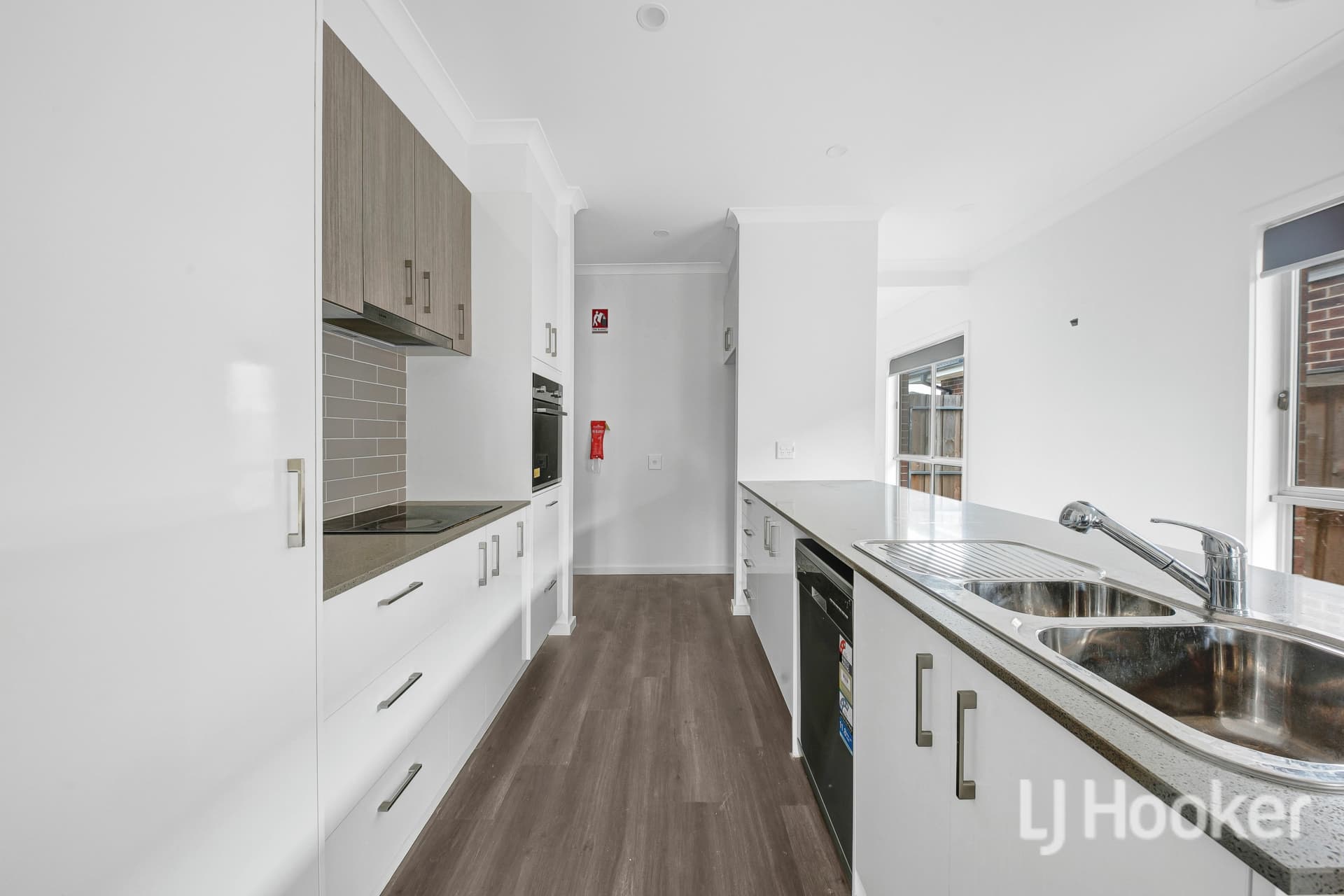 17 Babina Avenue, Melton South, Melton South - Thumbnail 7