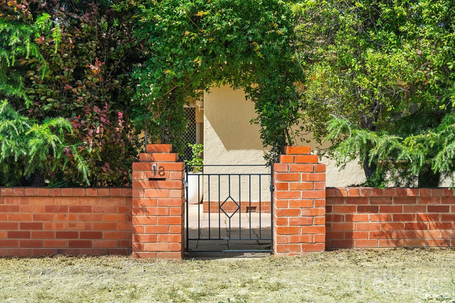 18 Morton Street, Queanbeyan, Queanbeyan - Thumbnail 2