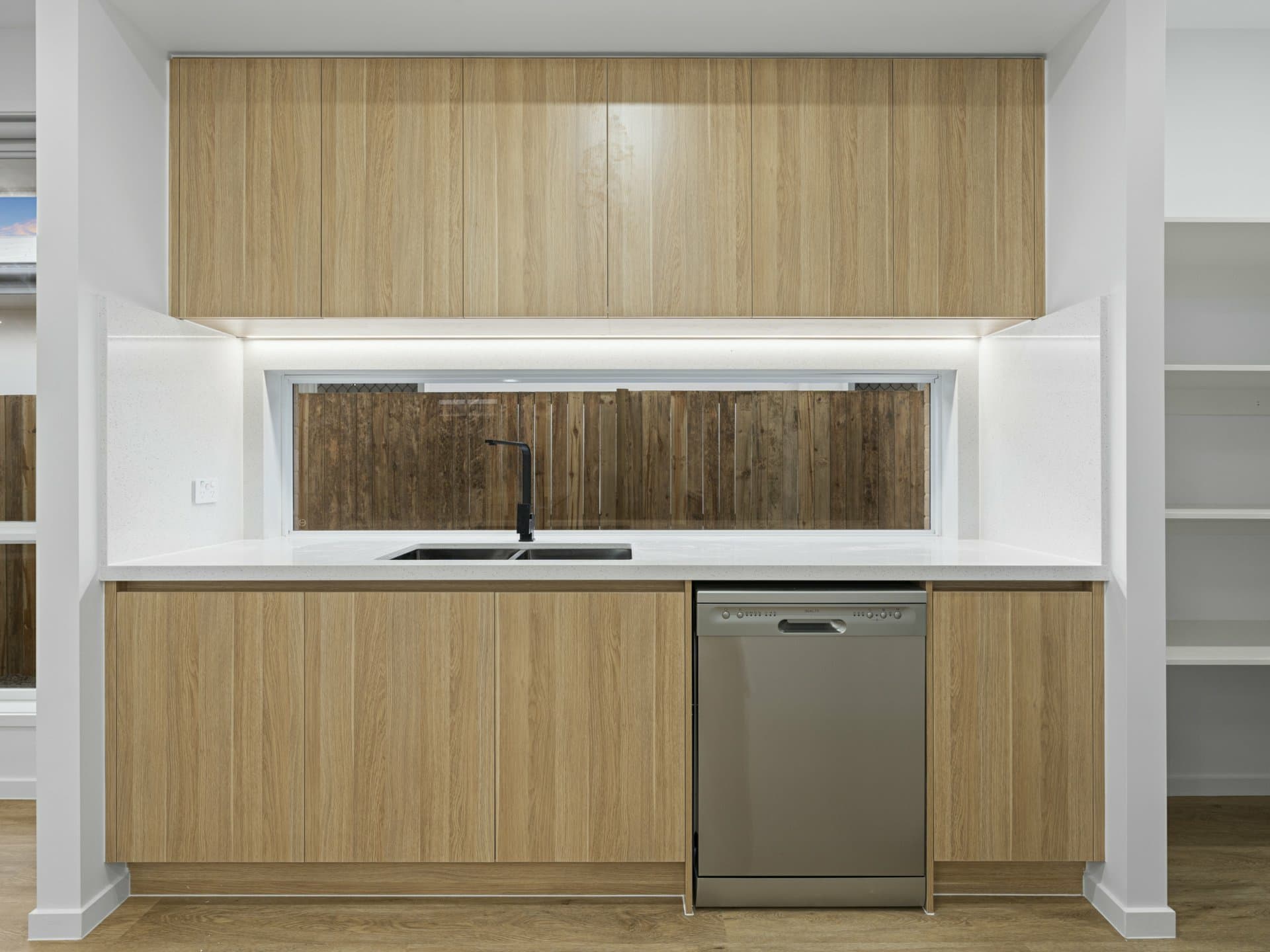 98 Endeavour Circuit, South Maclean, South Maclean - Thumbnail 5