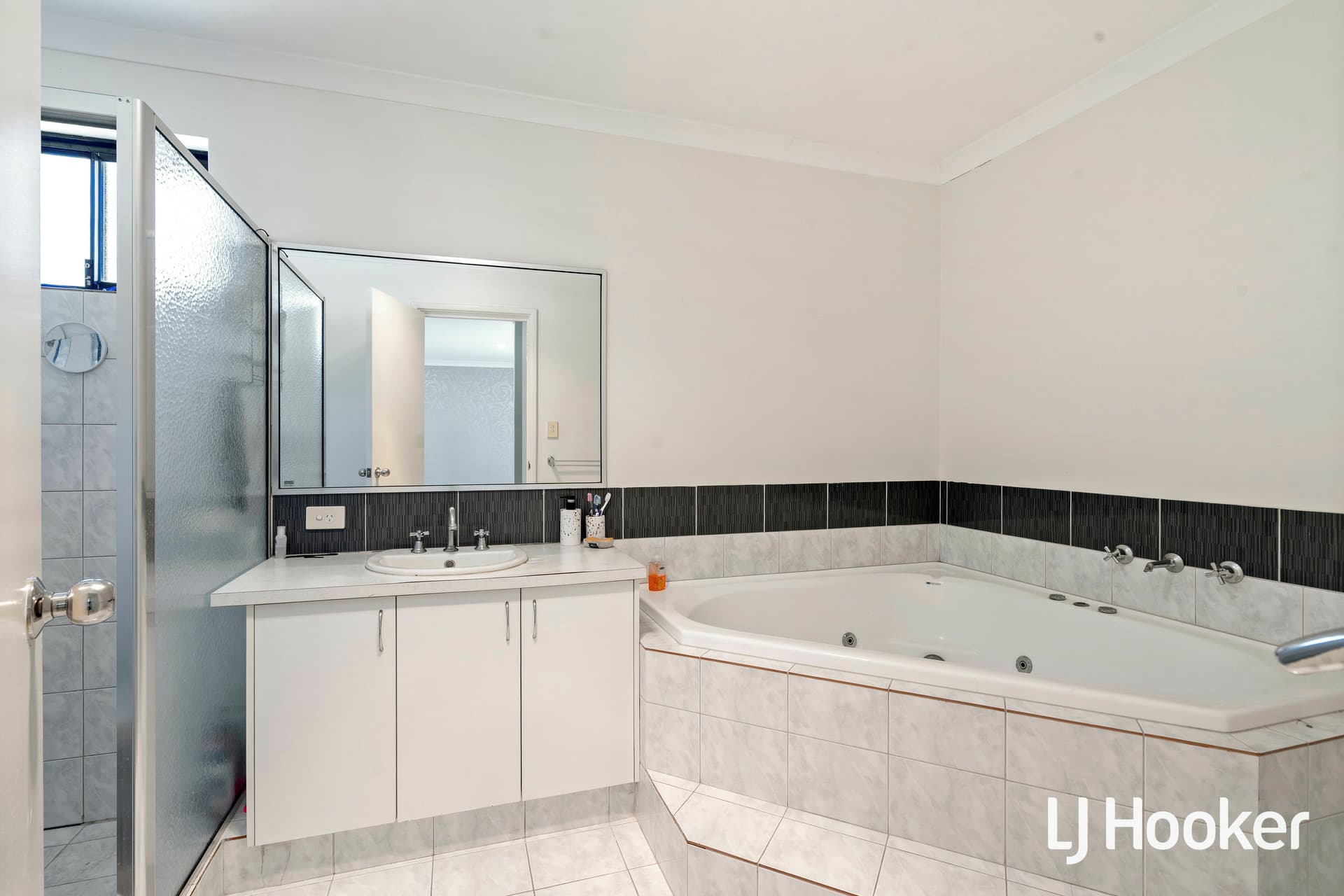 76 Westgrove Drive, Ellenbrook, Ellenbrook - Thumbnail 8