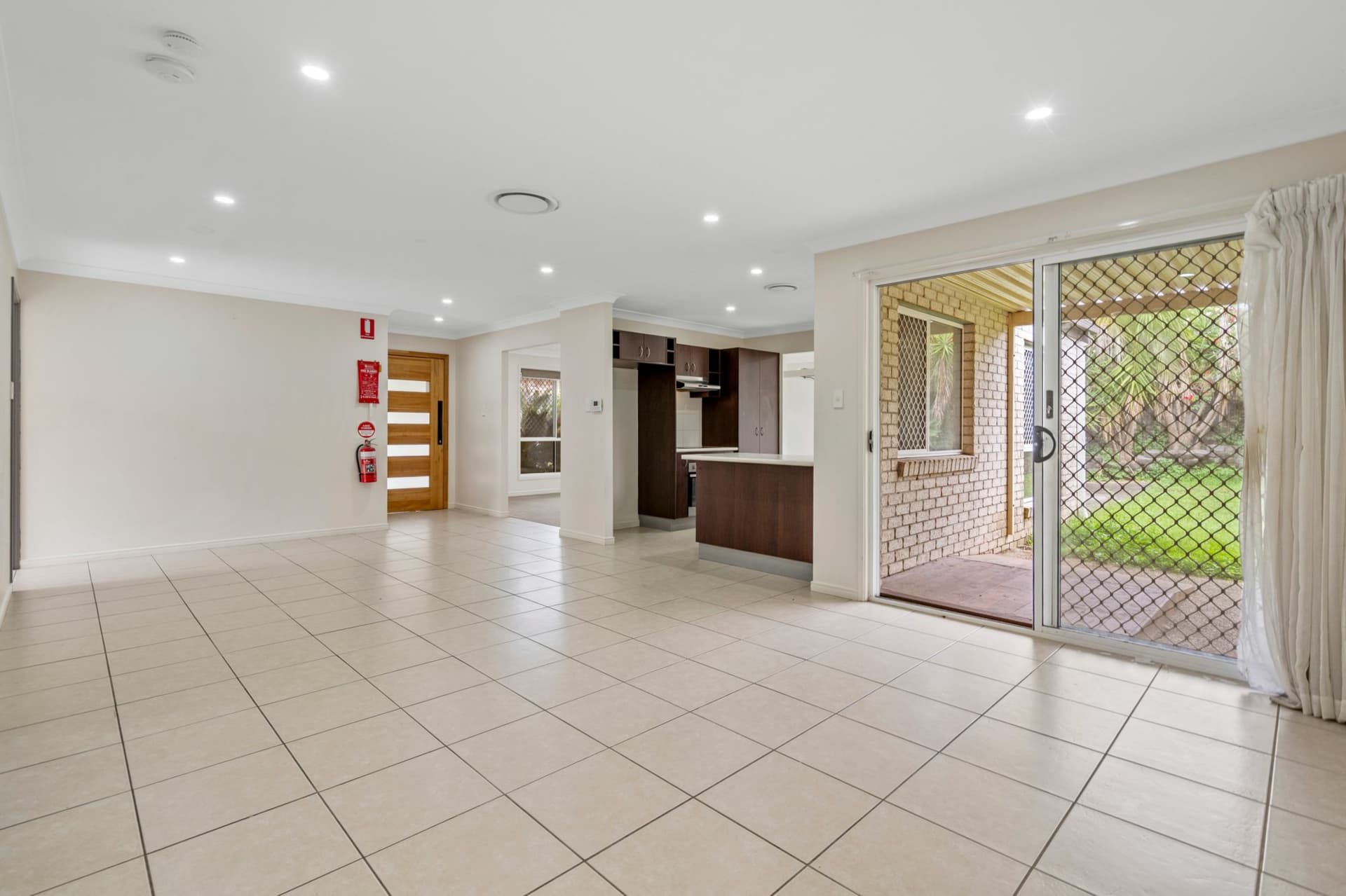 17 Lancelot Crescent, Ormeau, Ormeau - Thumbnail 7
