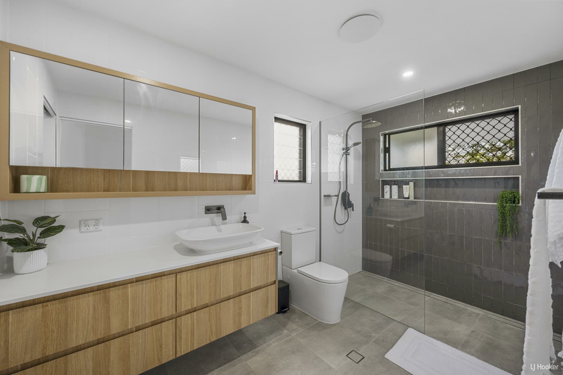 30 Golf Links Drive, Kirwan, Kirwan - Thumbnail 6