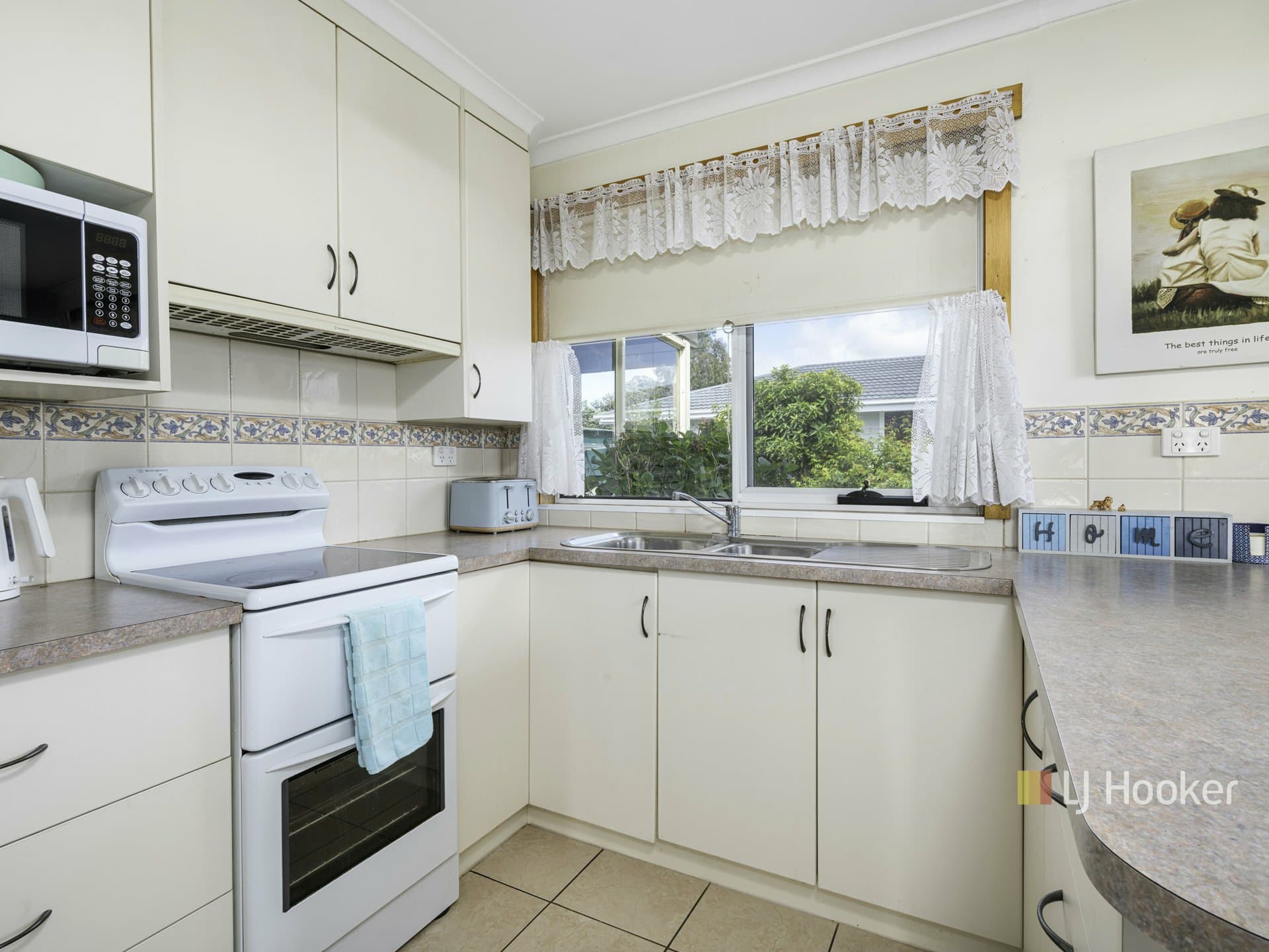 1 Victor Court, Devonport, Devonport - Thumbnail 4
