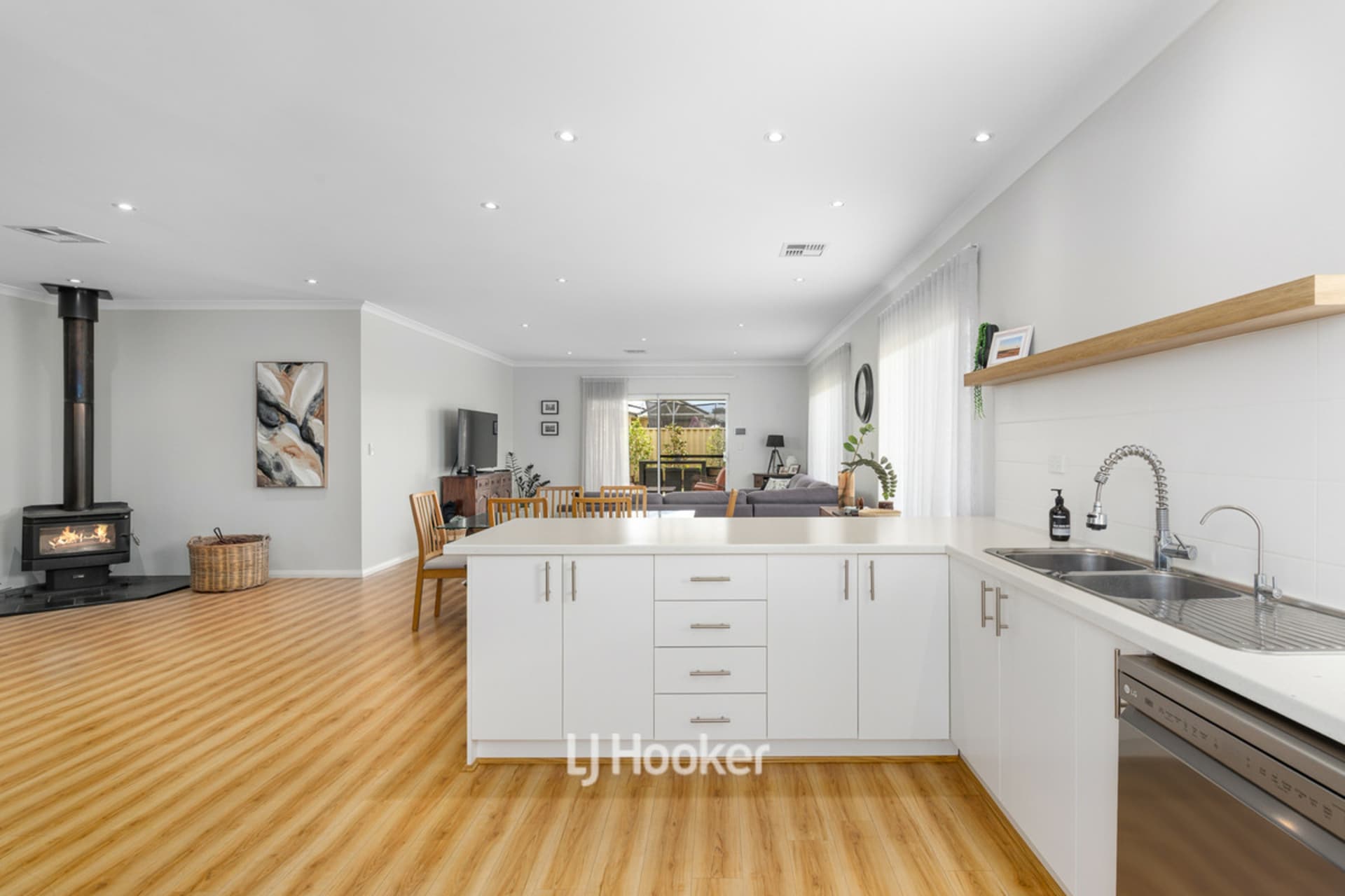 51 Denison Link, Millbridge, Millbridge - Thumbnail 2