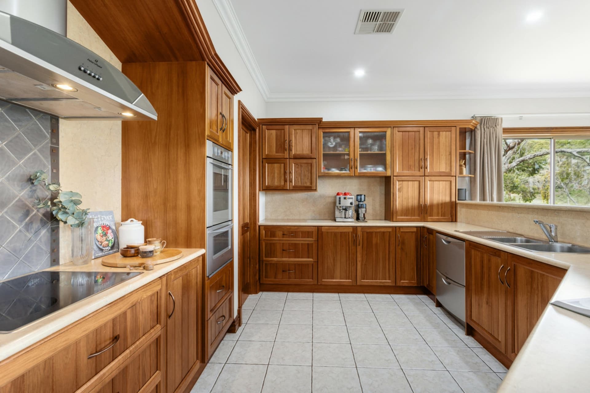 23 Spring Hill Drive, Golden Grove, Golden Grove - Thumbnail 4