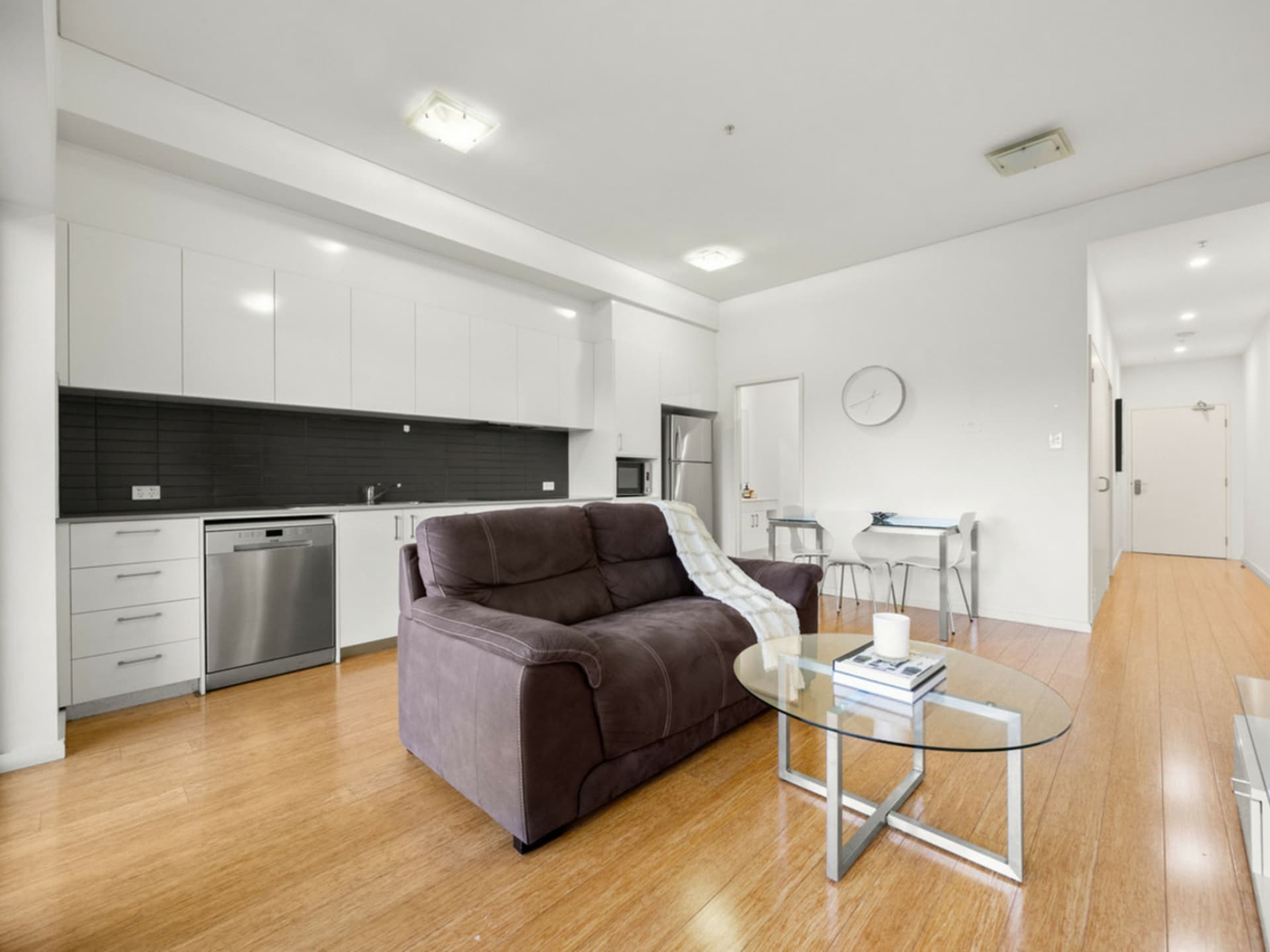 93/33 Newcastle Street, Perth, Perth - Thumbnail 4