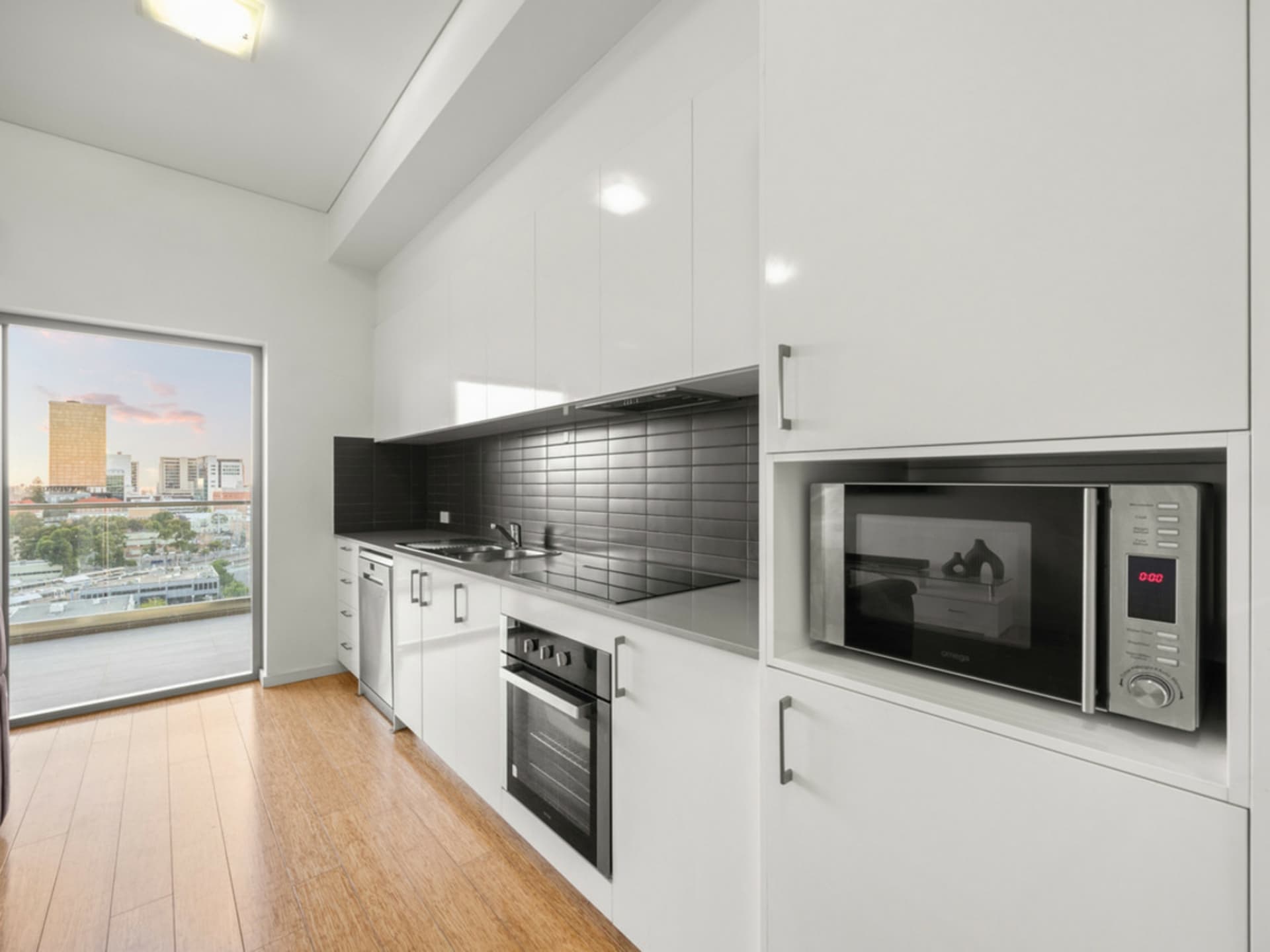 93/33 Newcastle Street, Perth, Perth - Thumbnail 6