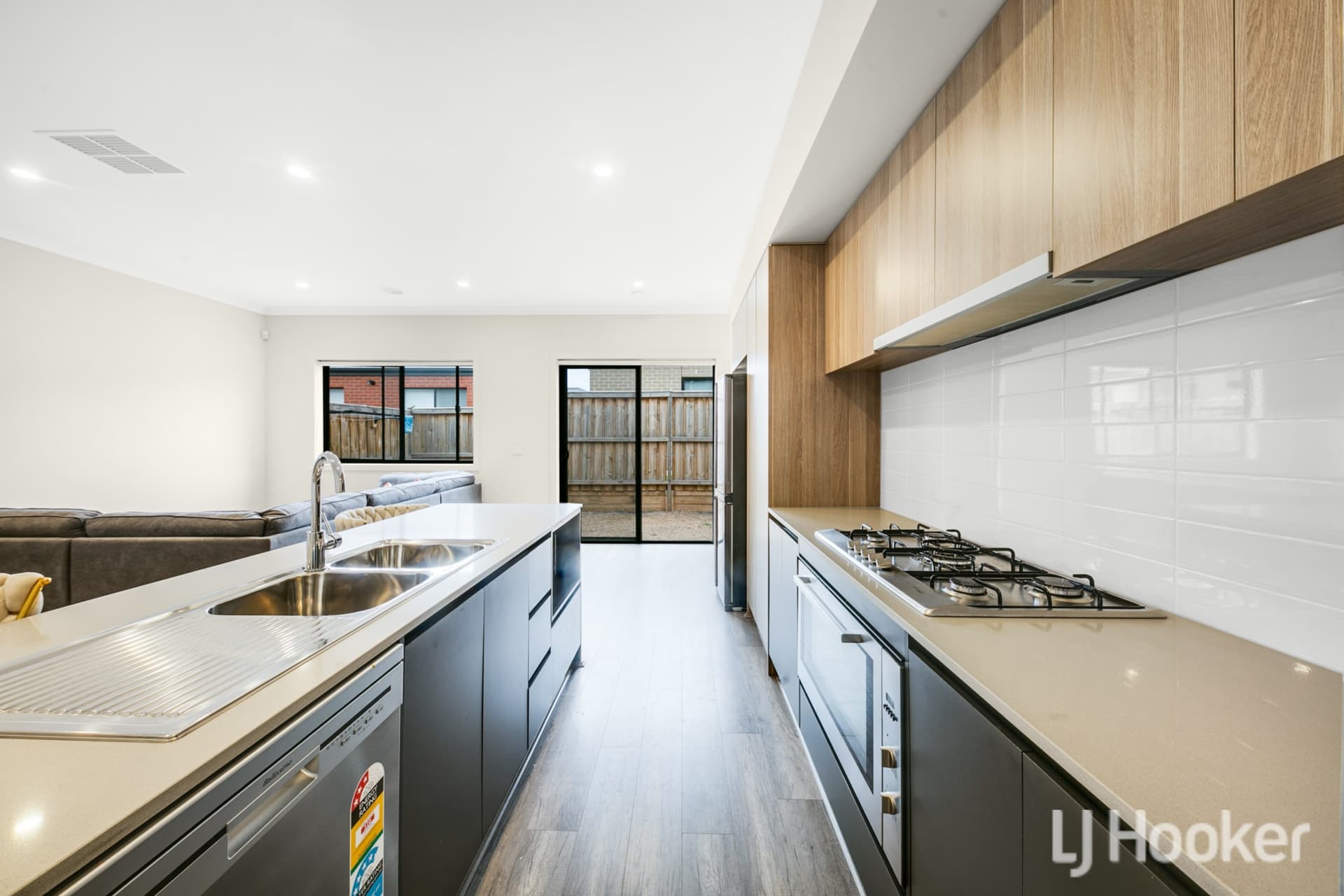 10 Athena Road, Weir Views, Weir Views - Thumbnail 4