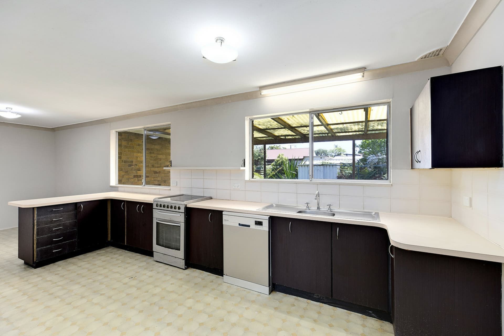 195 Wyong Road, Killarney Vale, Killarney Vale - Thumbnail 4