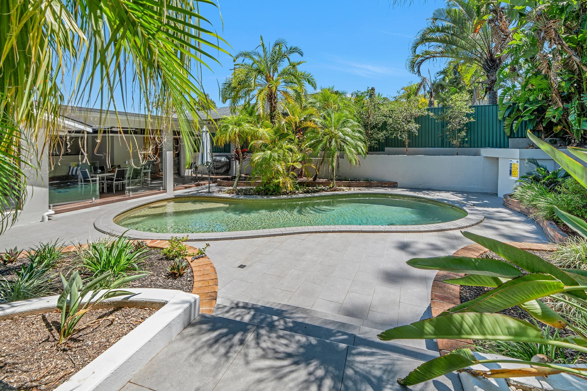 21 Freda Street, Ashmore, Ashmore - Thumbnail 2