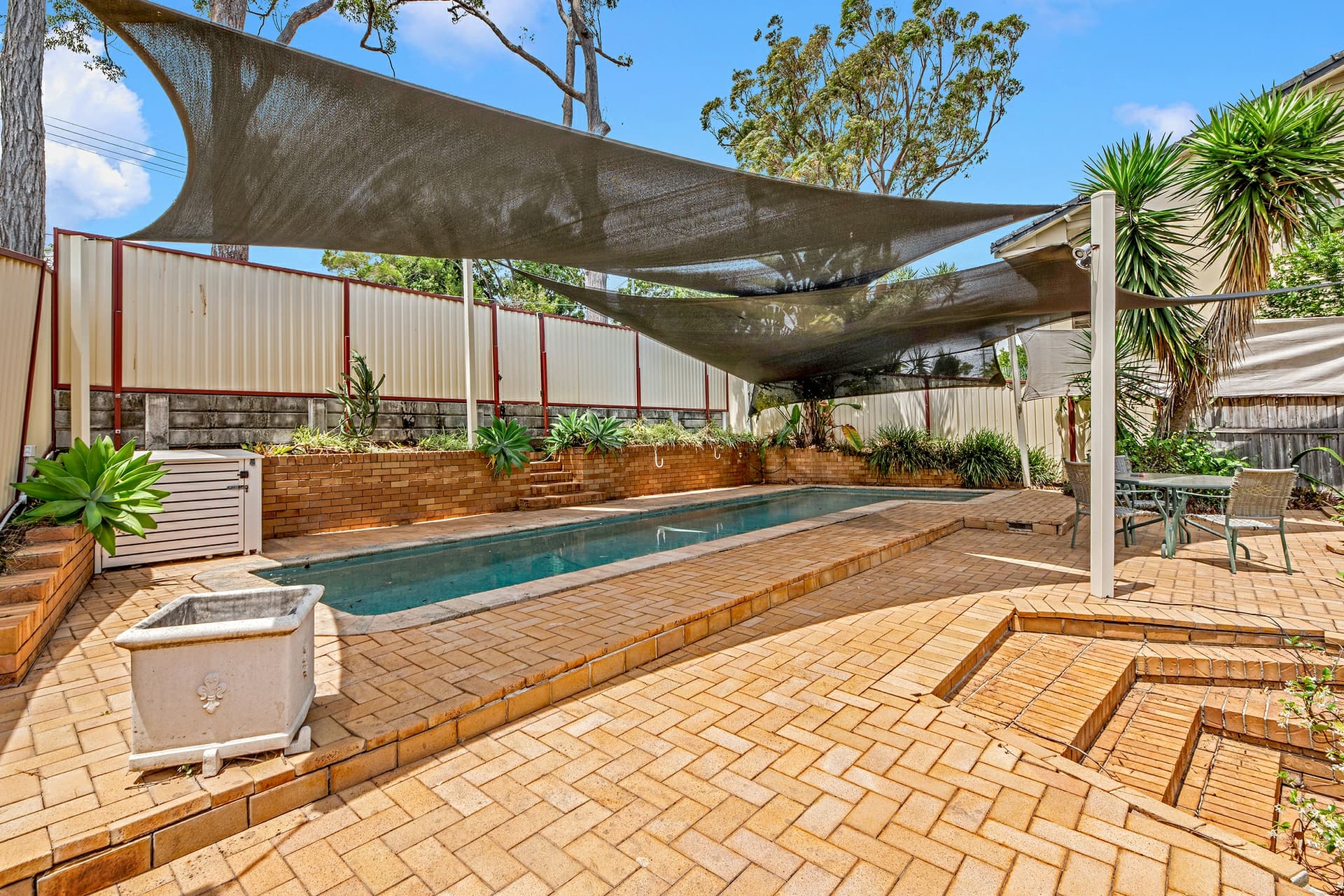 7 Sun Valley Drive, Ashmore, Ashmore - Thumbnail 2