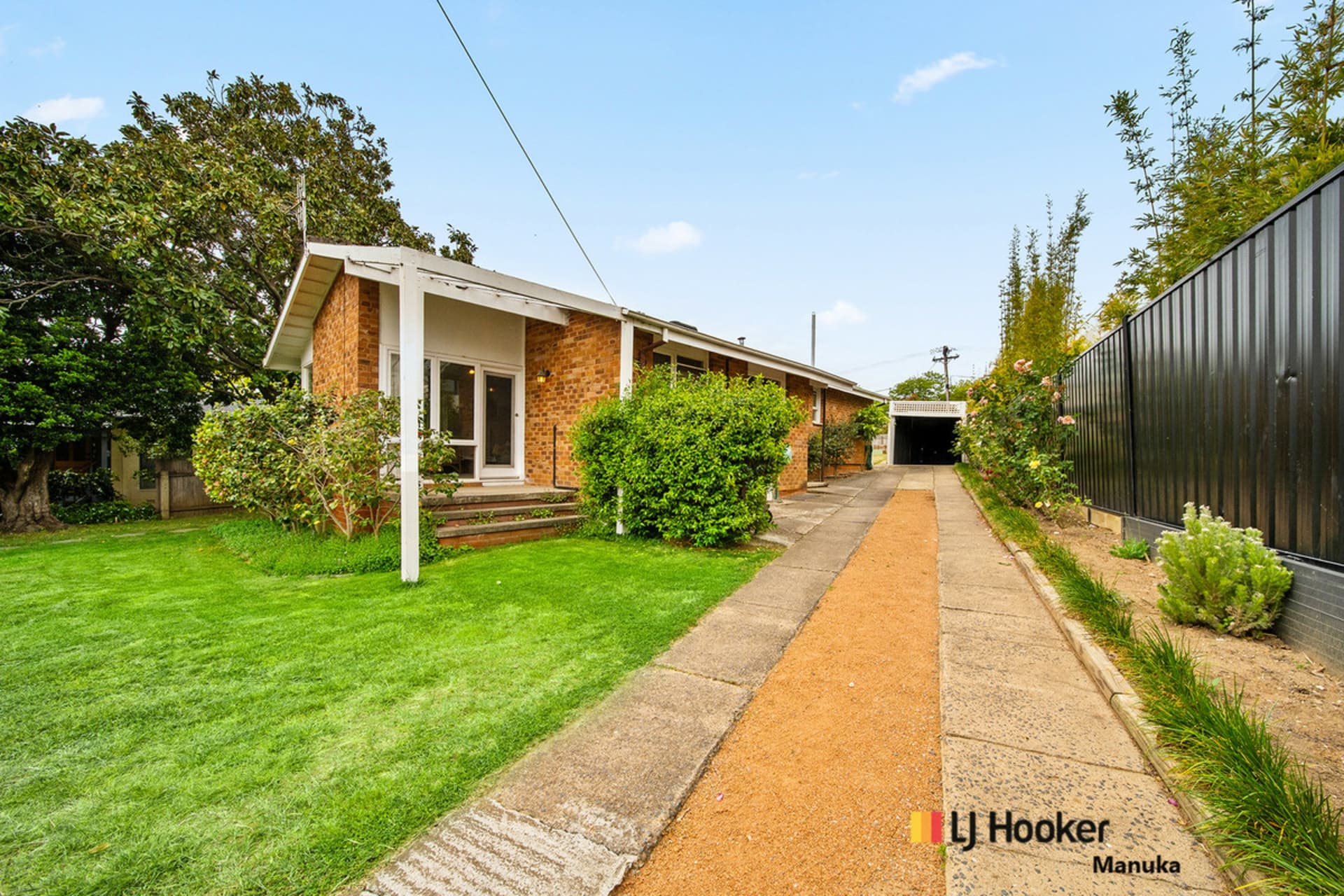 27 Carstensz Street, Griffith, Griffith - Thumbnail 3