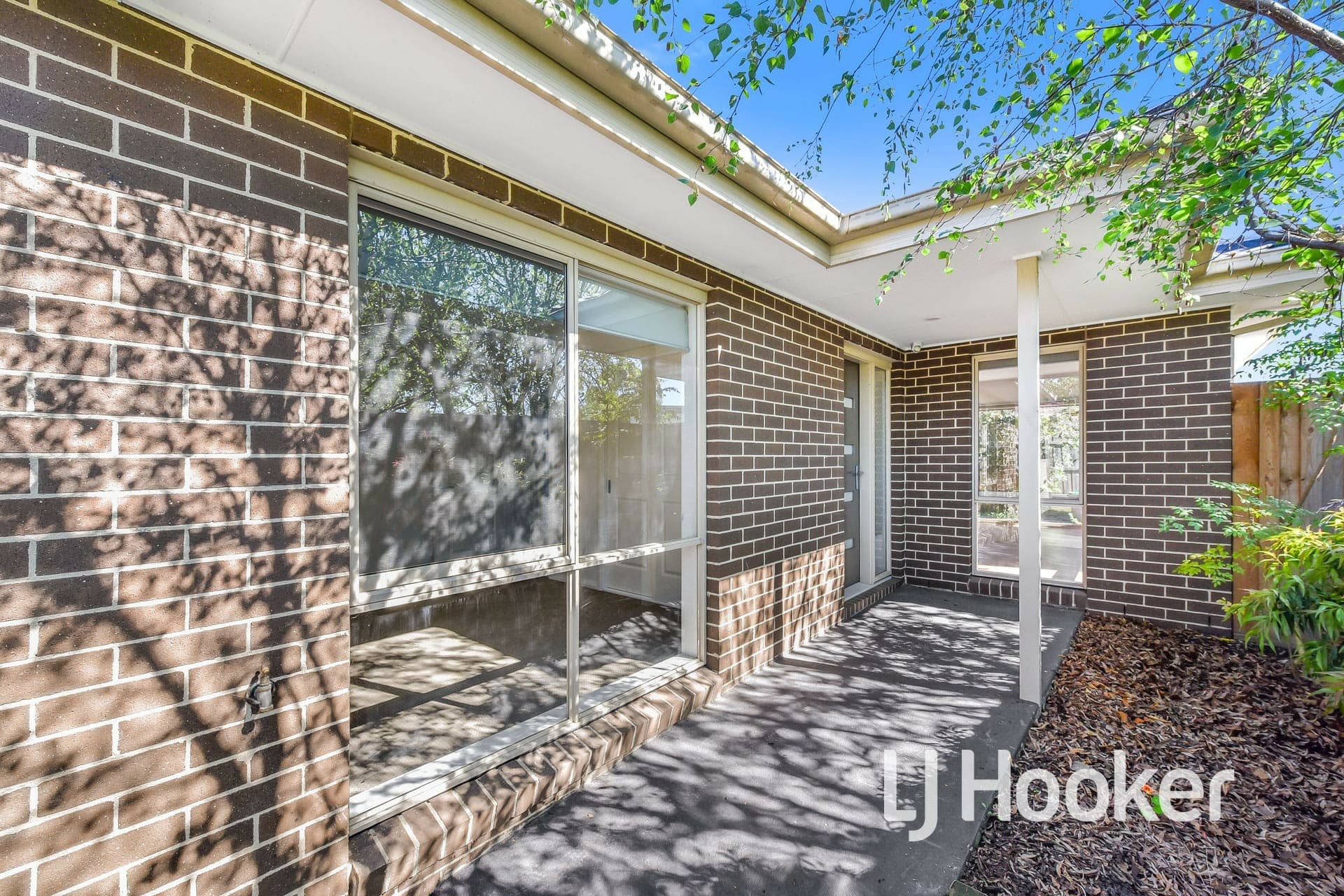 6 Clayton Road, Cranbourne, Cranbourne - Thumbnail 2