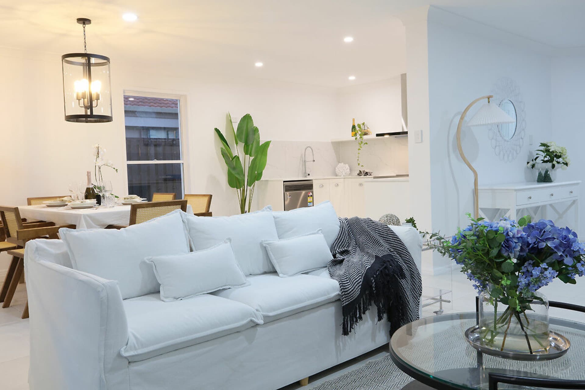 77 The Estuary, Coombabah, Coombabah - Thumbnail 2