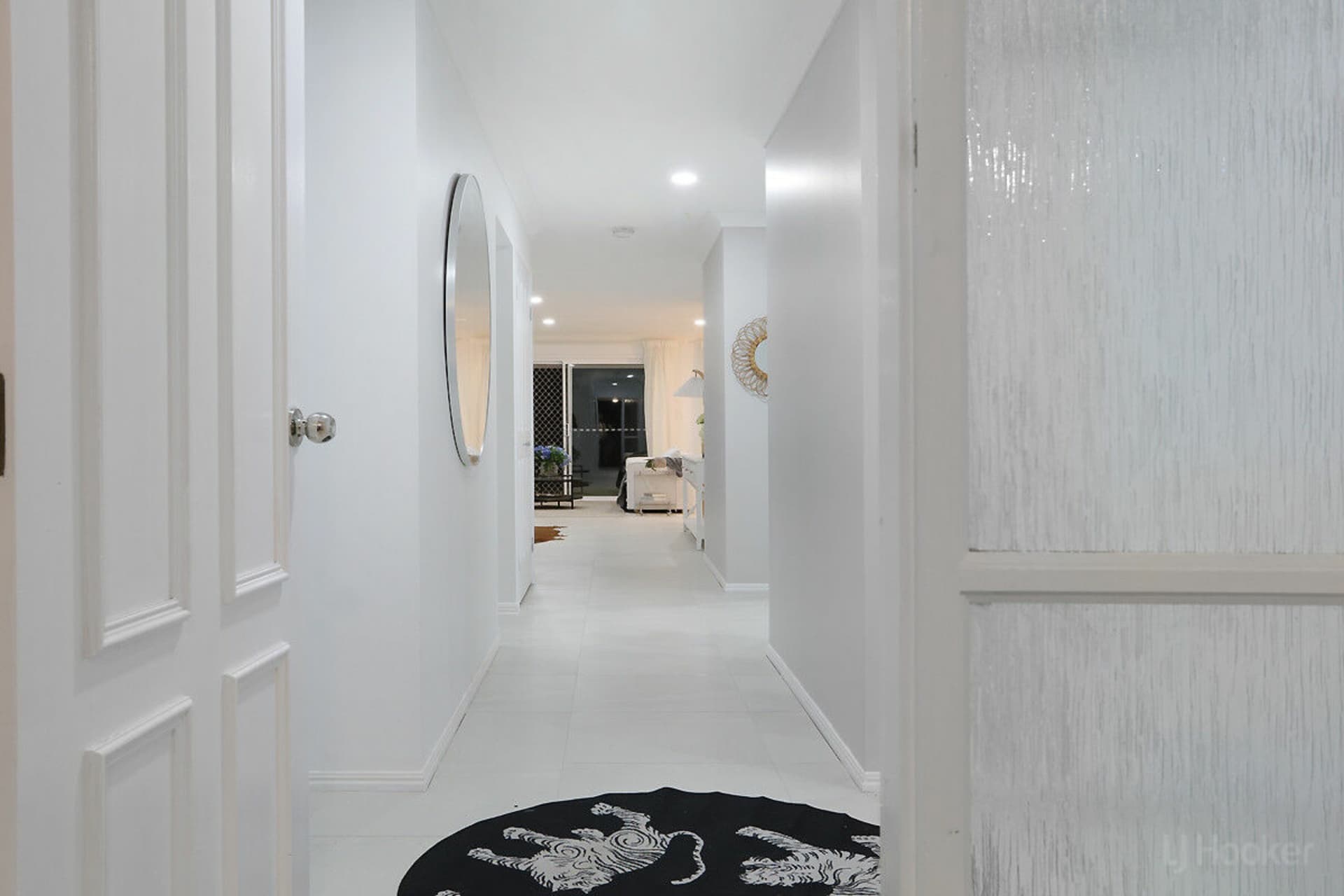 77 The Estuary, Coombabah, Coombabah - Thumbnail 8