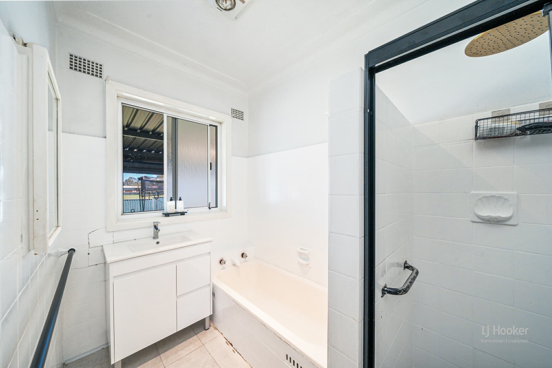 16 Woodland Road, Chester Hill, Chester Hill - Thumbnail 7