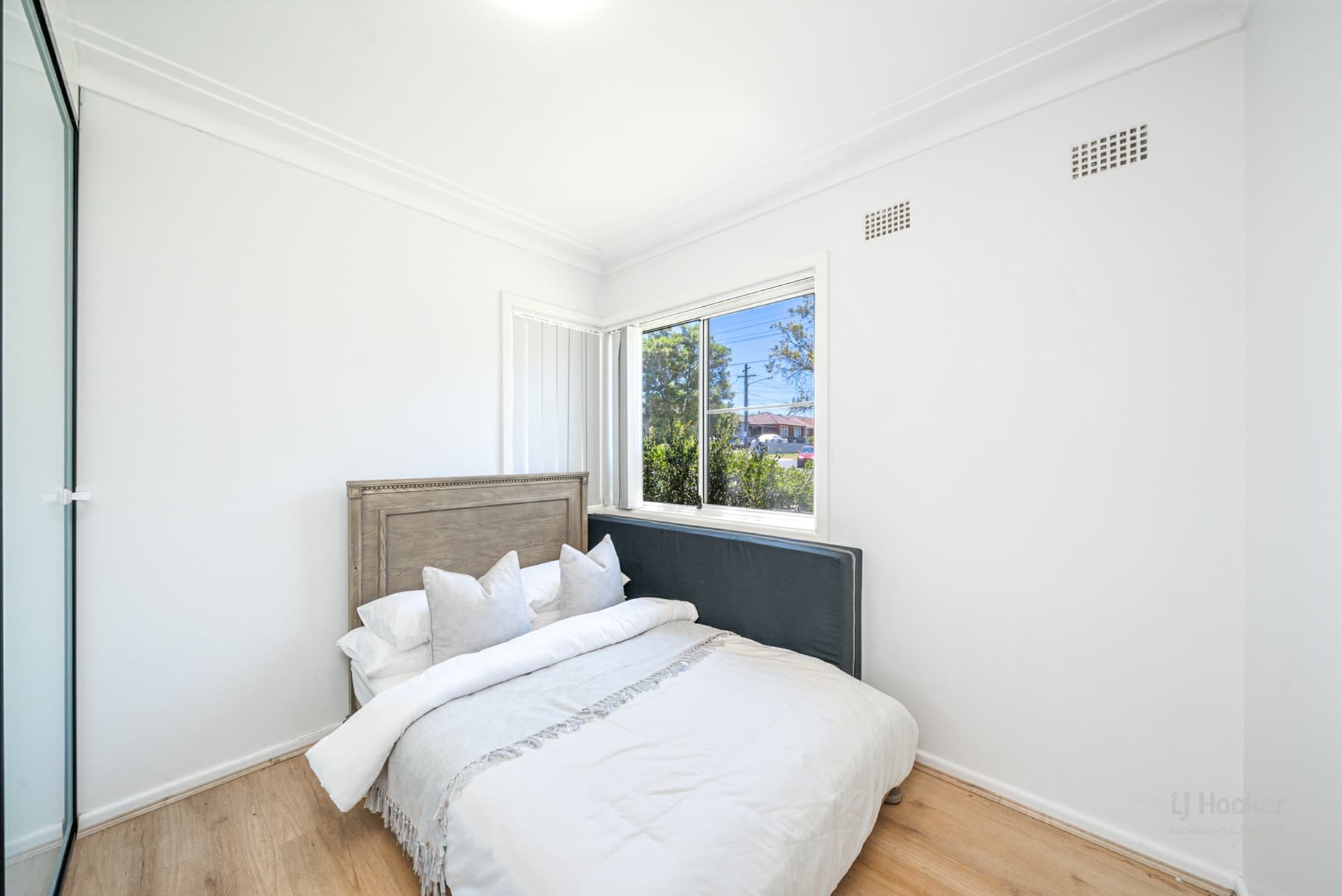 16 Woodland Road, Chester Hill, Chester Hill - Thumbnail 8