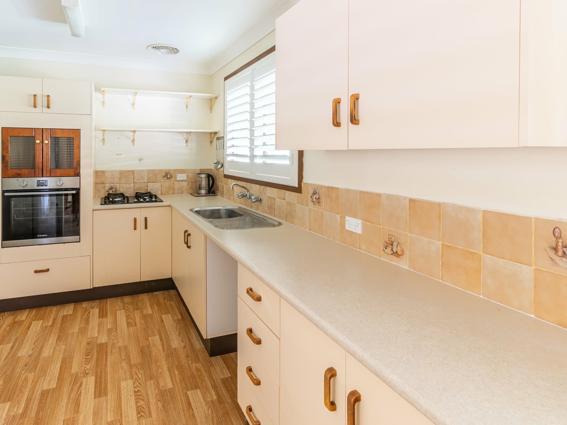 31 Sunset Avenue, Swanhaven, Swanhaven - Thumbnail 4