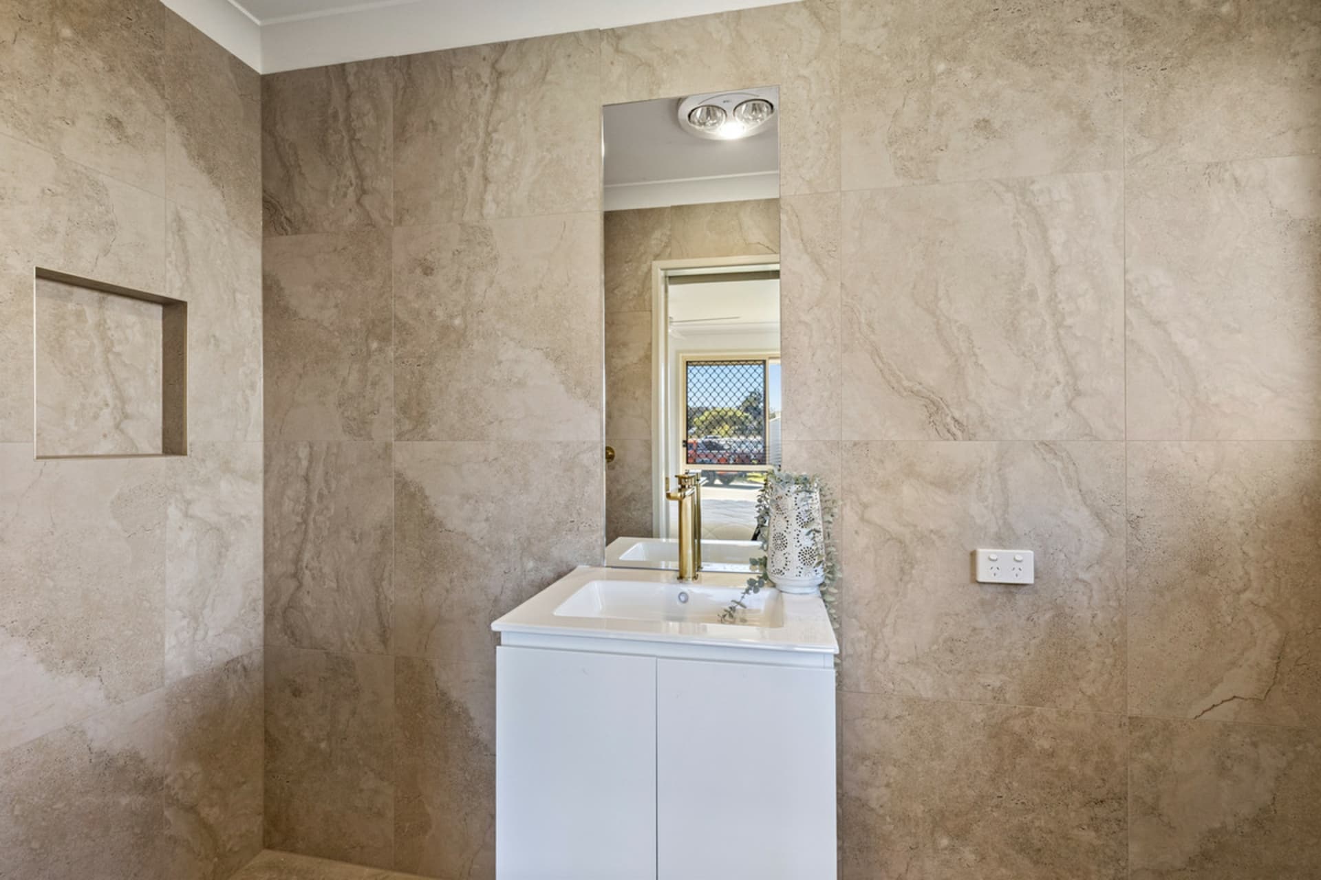 42 Jeanne Drive, Victoria Point, Victoria Point - Thumbnail 8