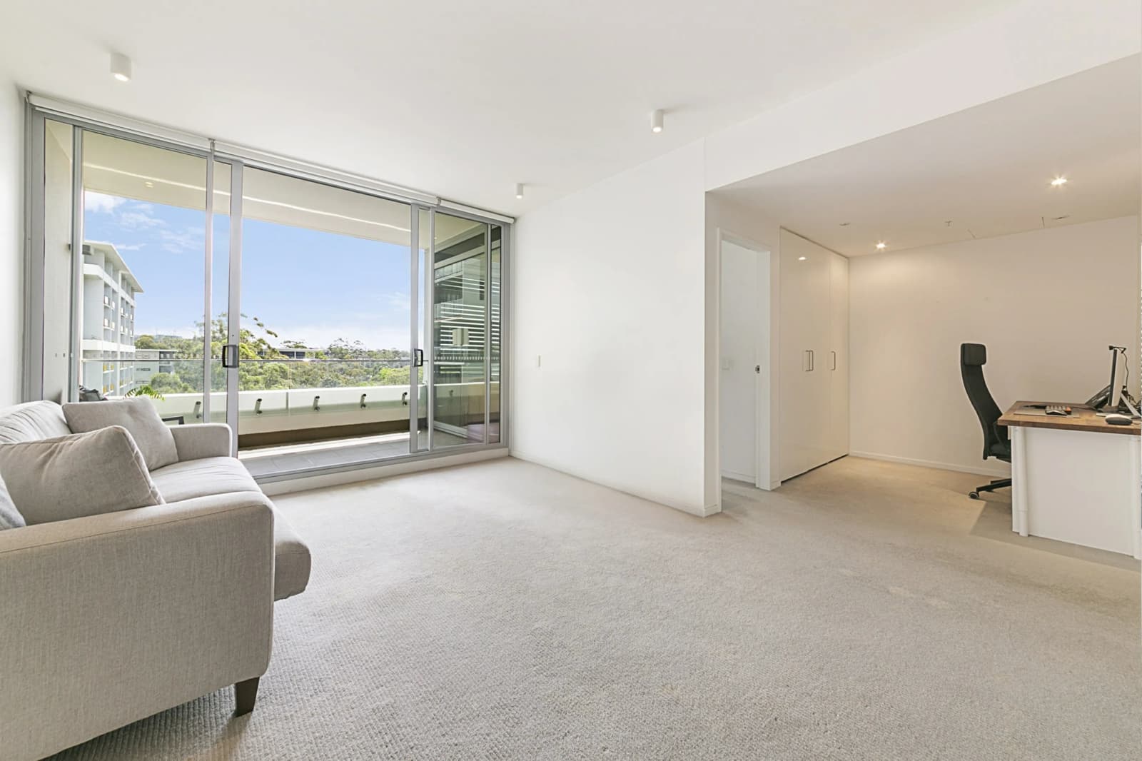 808/2 Saunders Close,Macquarie Park, Macquarie Park - Thumbnail 3