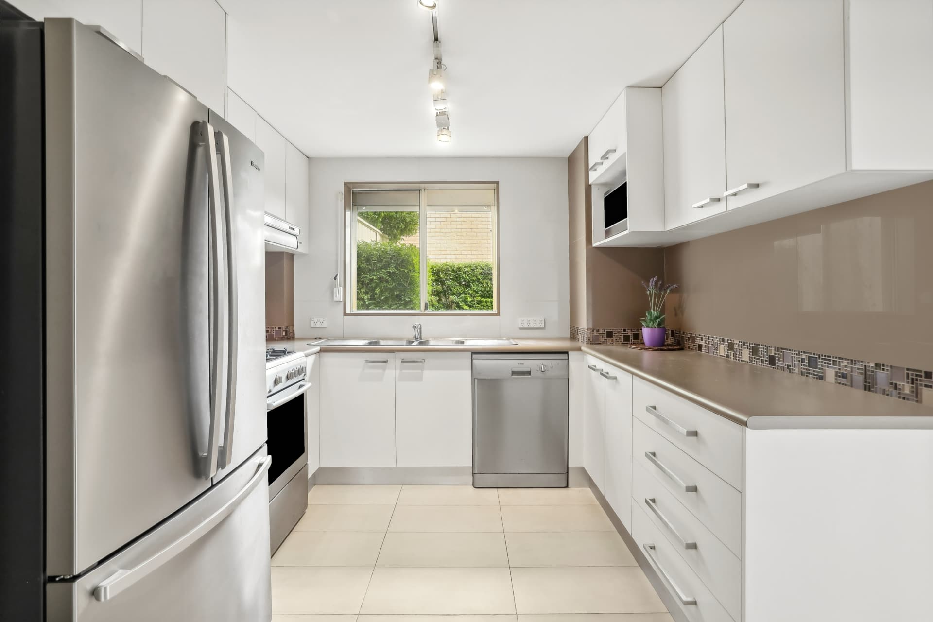5 Karool Avenue,Earlwood, Earlwood - Thumbnail 4