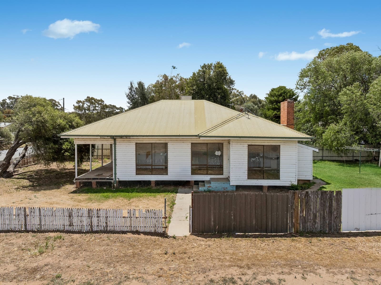 6 Chant Street,Darlington Point, Darlington Point - Thumbnail 2