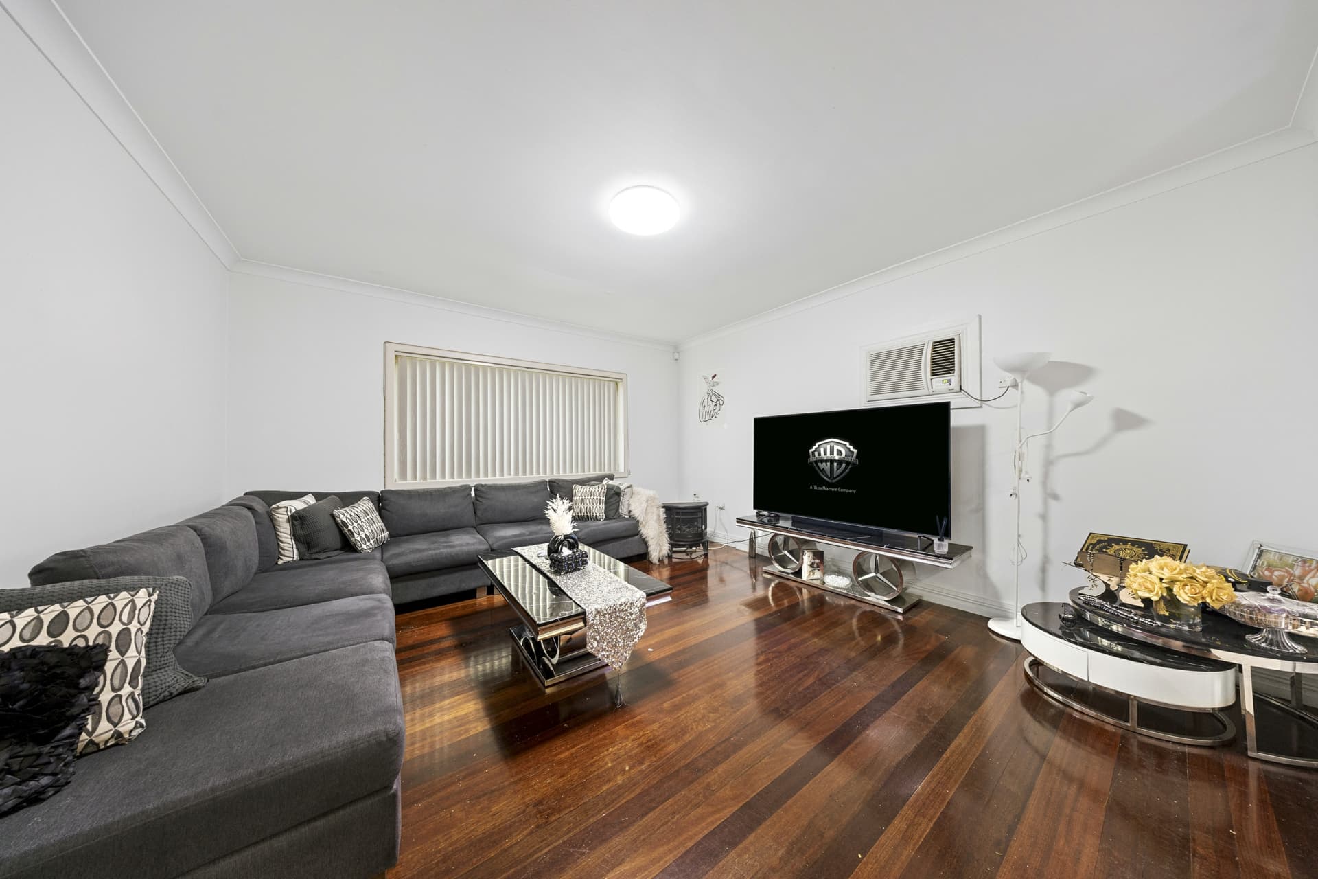 40 Endeavour Road, Georges Hall, Georges Hall - Thumbnail 3