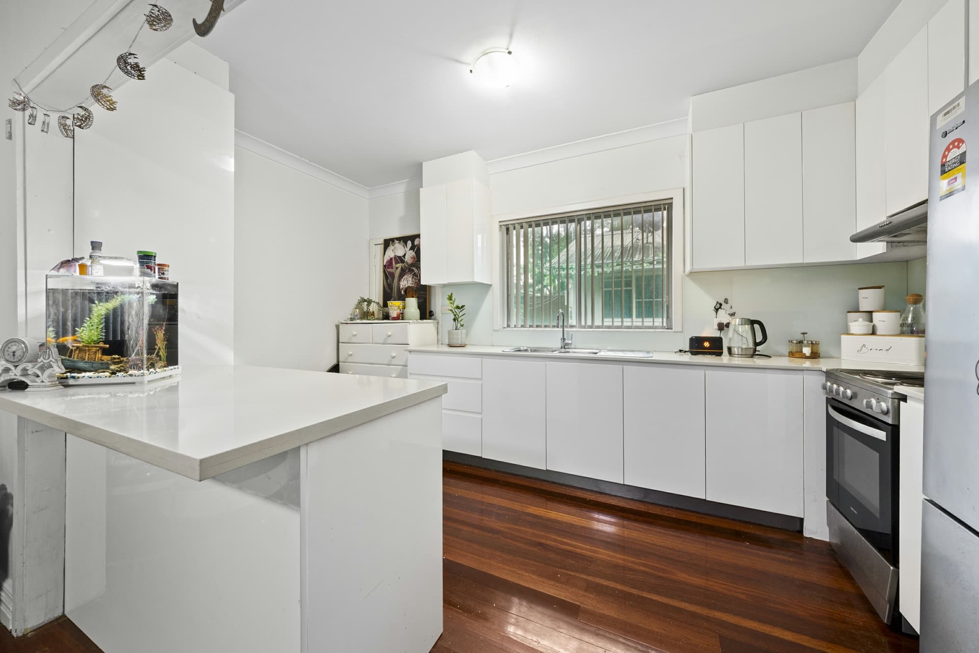 40 Endeavour Road, Georges Hall, Georges Hall - Thumbnail 4
