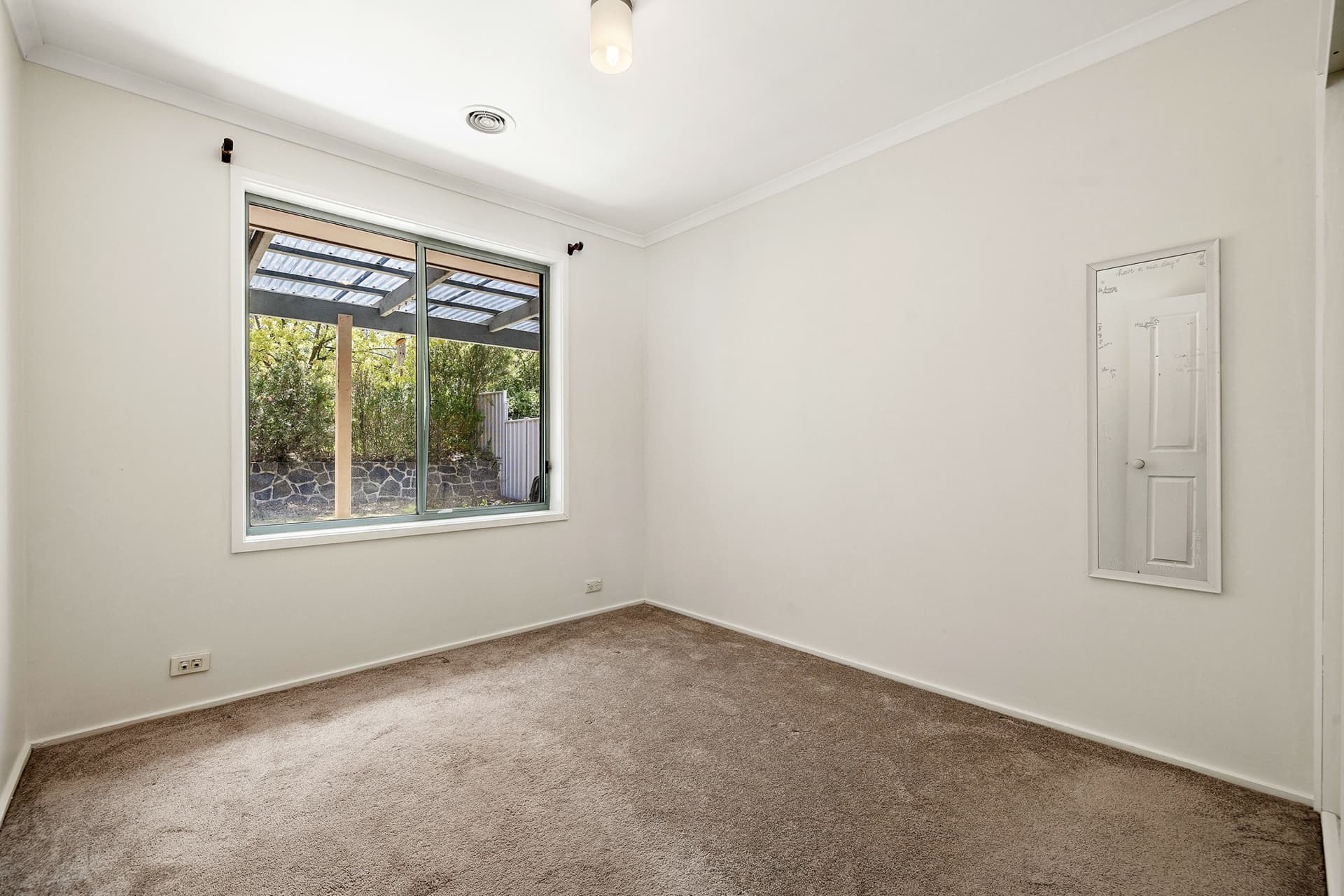 2/3 Noble Place, Flynn, Flynn - Thumbnail 8